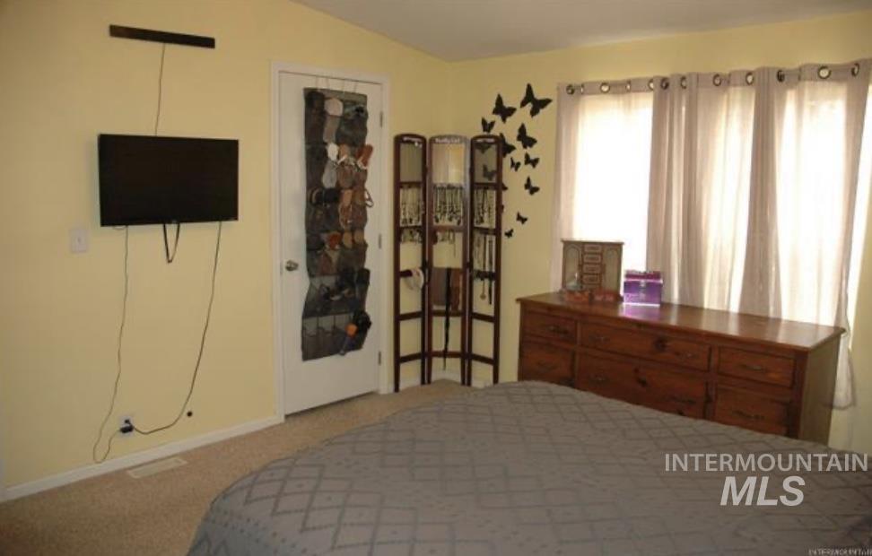 4030 River Resort Dr., Homedale, Idaho 83628, 3 Bedrooms, 2 Bathrooms, Residential For Sale, Price $149,900,MLS 98988052