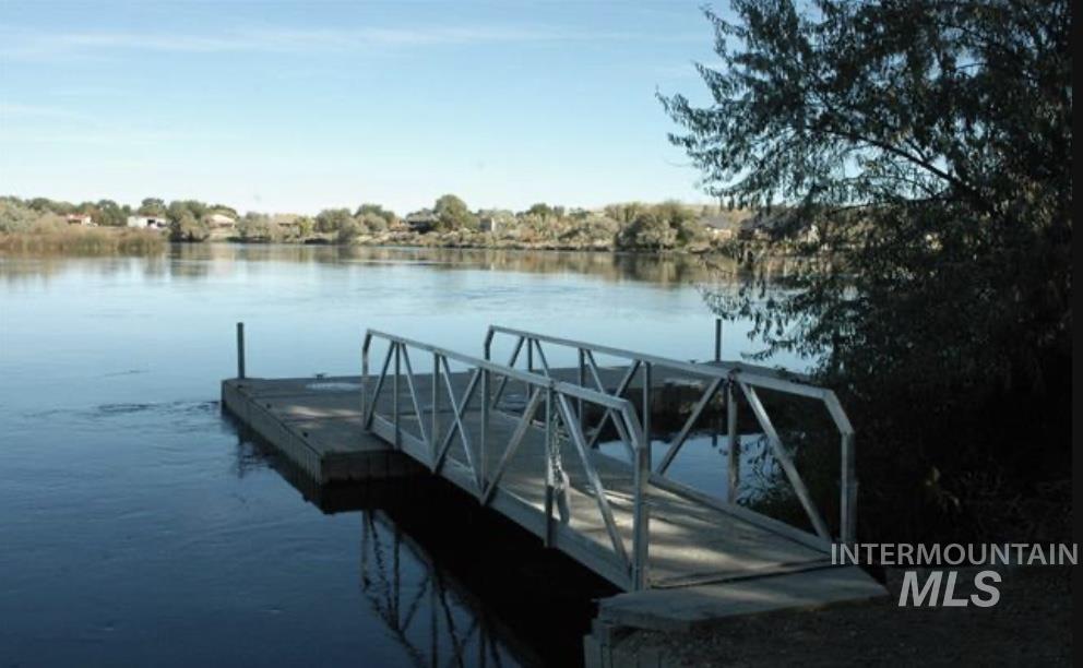 4030 River Resort Dr., Homedale, Idaho 83628, 3 Bedrooms, 2 Bathrooms, Residential For Sale, Price $149,900,MLS 98988052