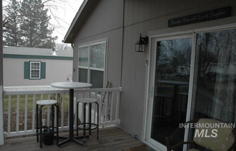 4030 River Resort Dr., Homedale, Idaho 83628, 3 Bedrooms, 2 Bathrooms, Residential For Sale, Price $149,900,MLS 98988052