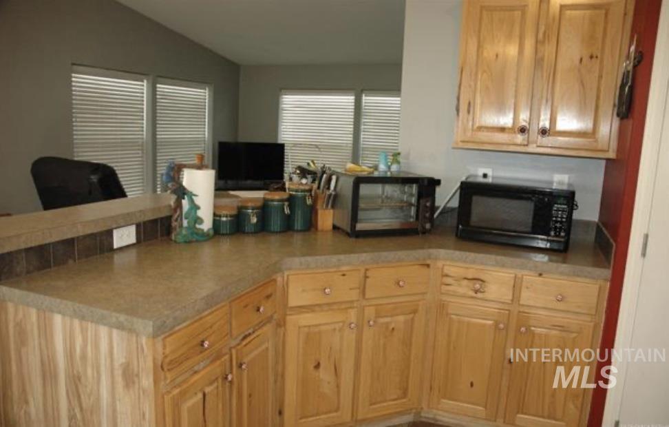 4030 River Resort Dr., Homedale, Idaho 83628, 3 Bedrooms, 2 Bathrooms, Residential For Sale, Price $149,900,MLS 98988052