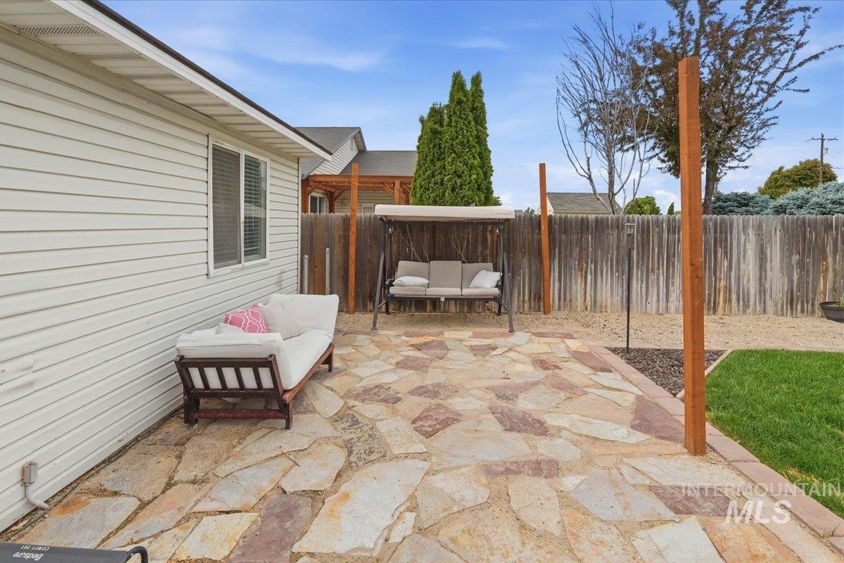 3304 S Holly St, Nampa, Idaho 83686, 3 Bedrooms, 2 Bathrooms, Residential For Sale, Price $379,000,MLS 98988059