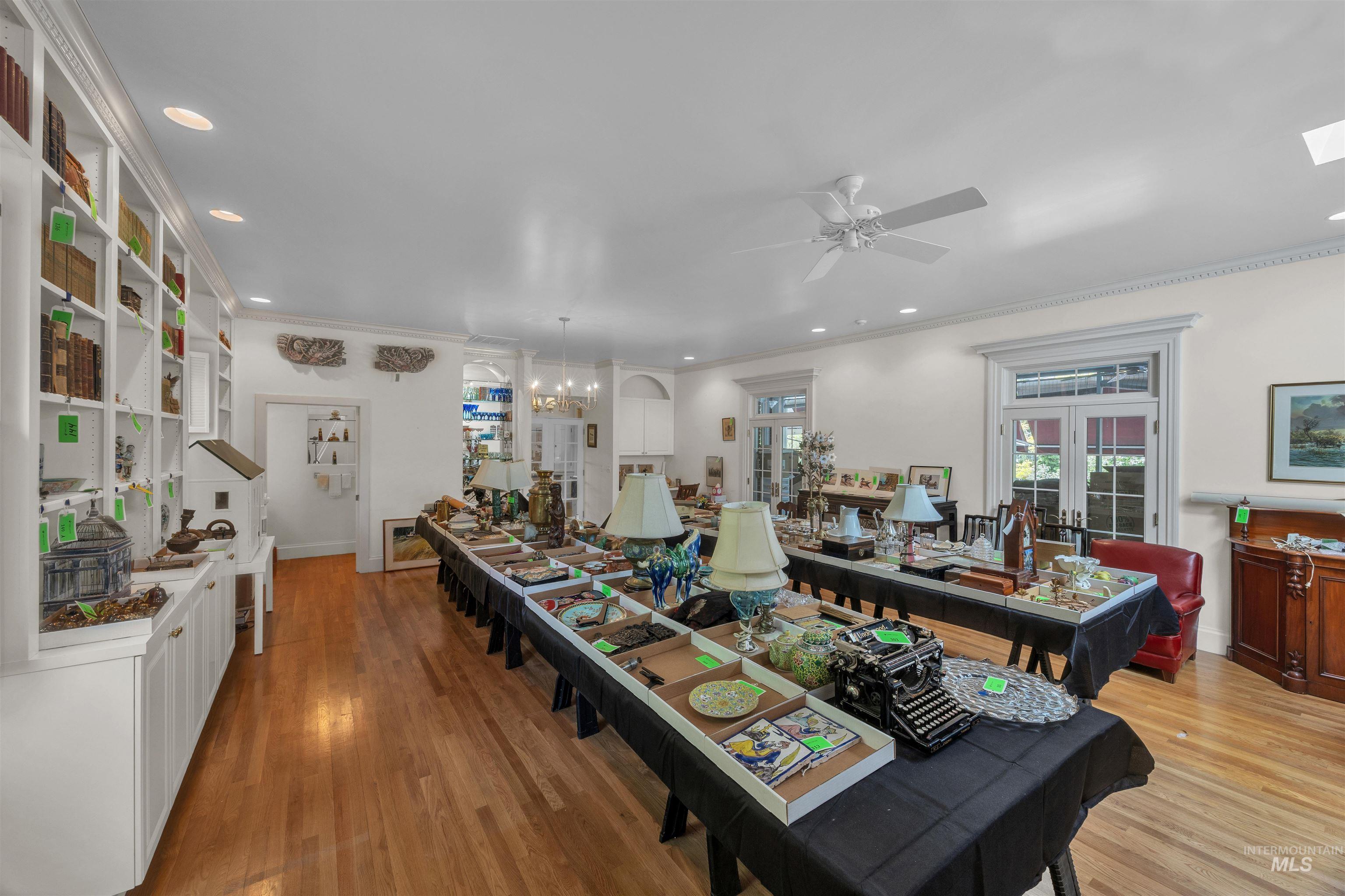 121 W Main St, Boise, Idaho 83702-7261, 7 Bedrooms, 4 Bathrooms, Residential For Sale, Price $999,000, 98988063