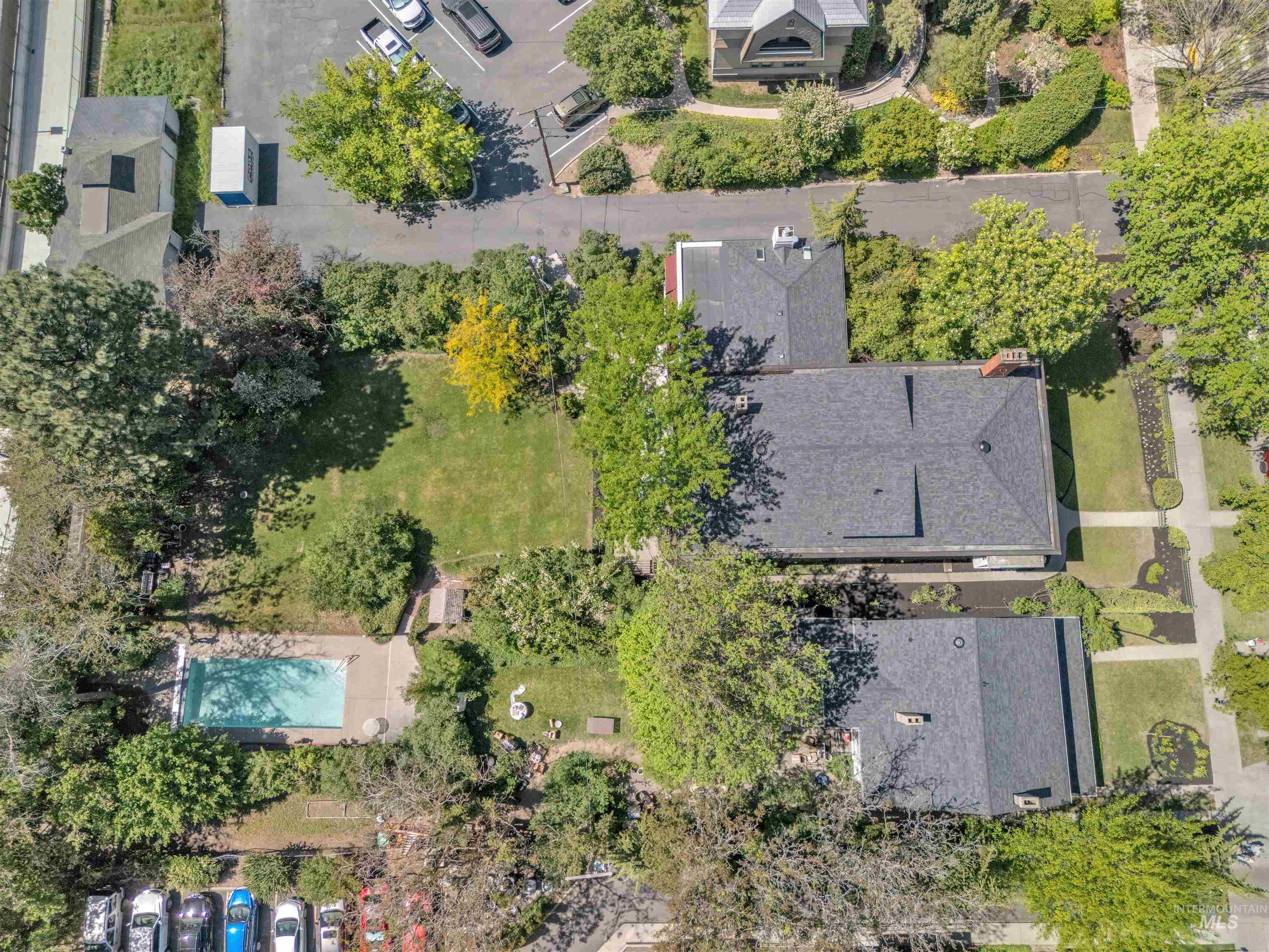 121 W Main St, Boise, Idaho 83702-7261, 7 Bedrooms, 4 Bathrooms, Residential For Sale, Price $999,000, 98988063