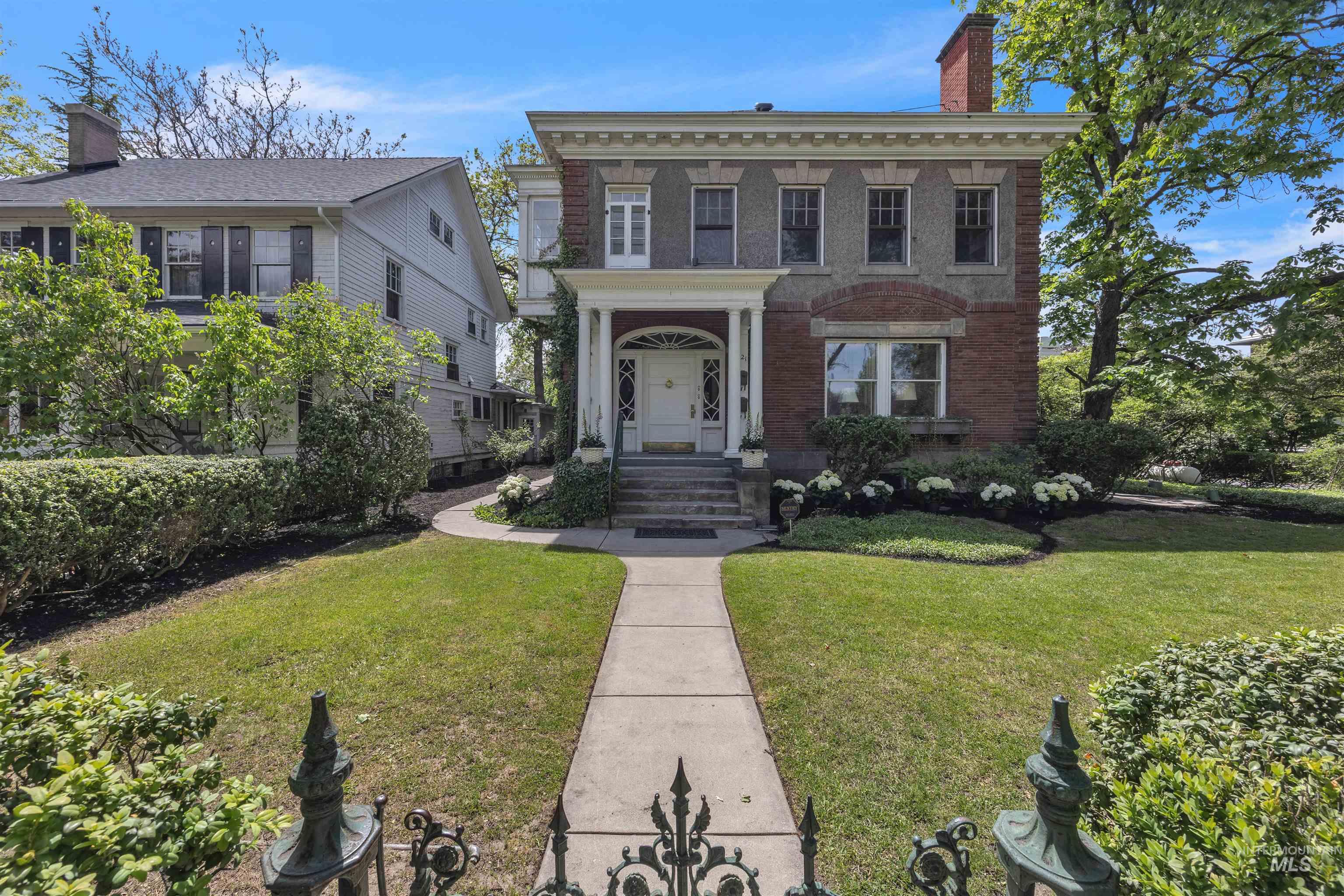 121 W Main St, Boise, Idaho 83702-7261, 7 Bedrooms, 4 Bathrooms, Residential For Sale, Price $999,000, 98988063
