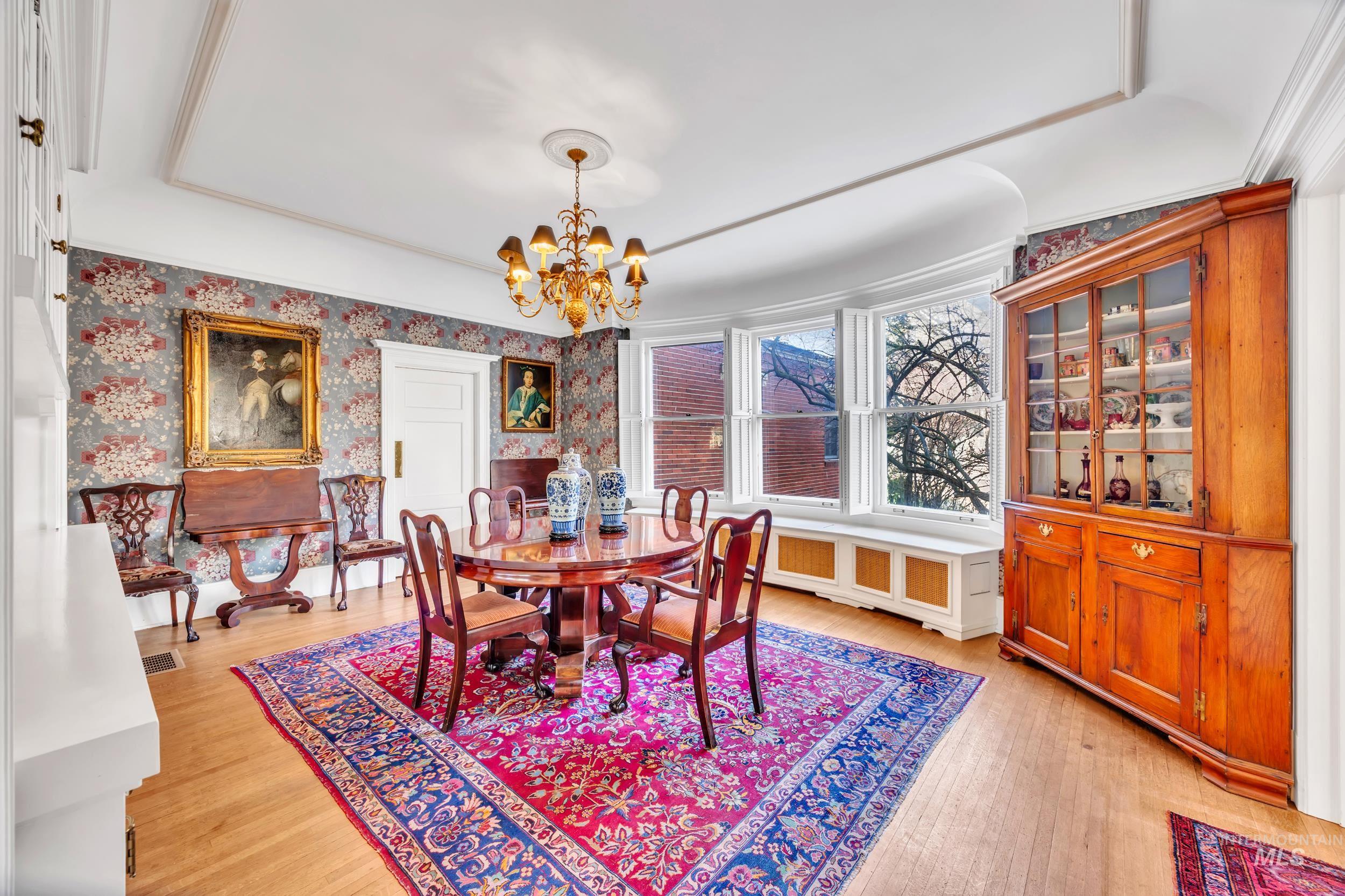 121 W Main St, Boise, Idaho 83702-7261, 7 Bedrooms, 4 Bathrooms, Residential For Sale, Price $999,000, 98988063