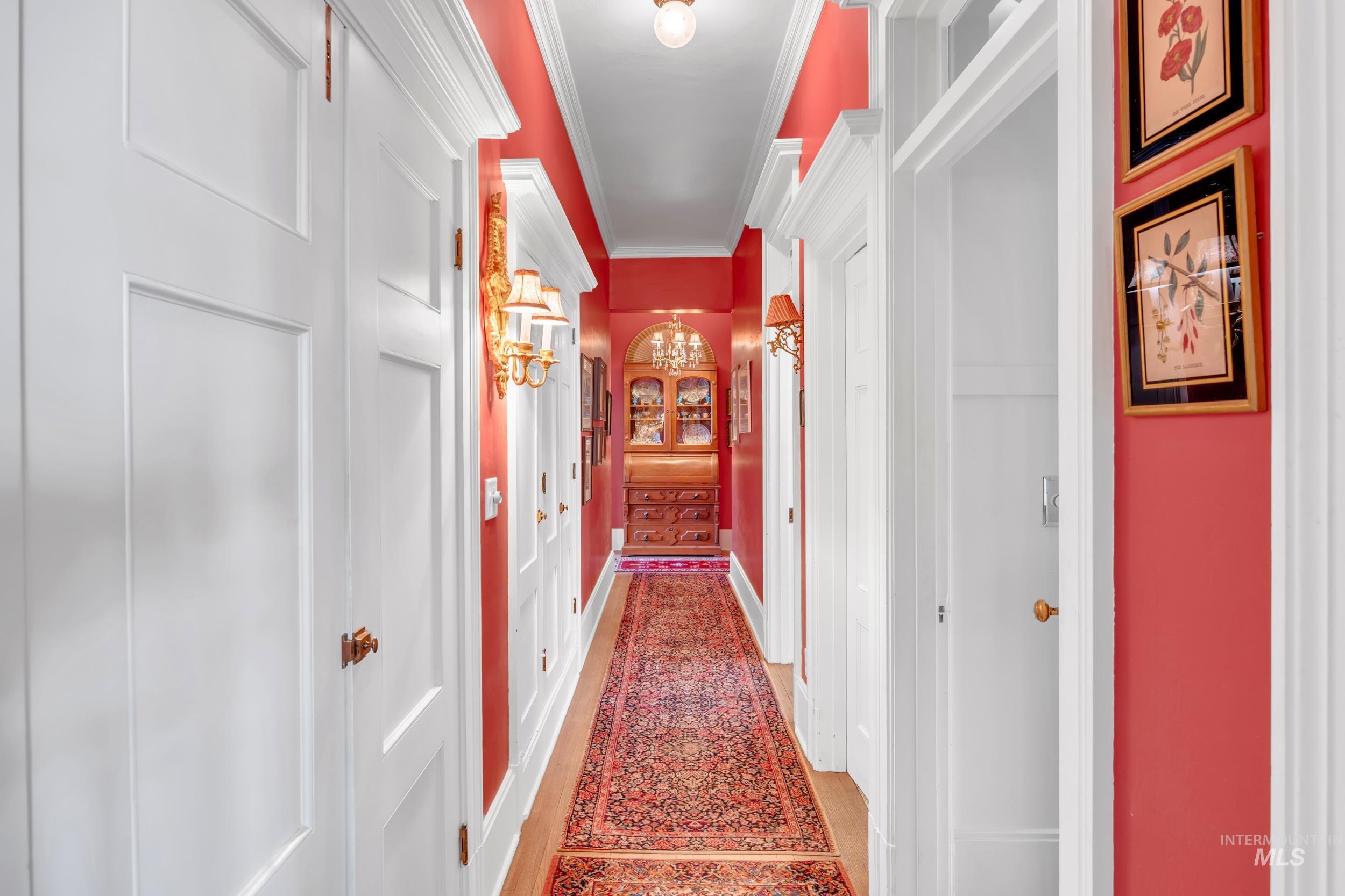 121 W Main St, Boise, Idaho 83702-7261, 7 Bedrooms, 4 Bathrooms, Residential For Sale, Price $999,000, 98988063
