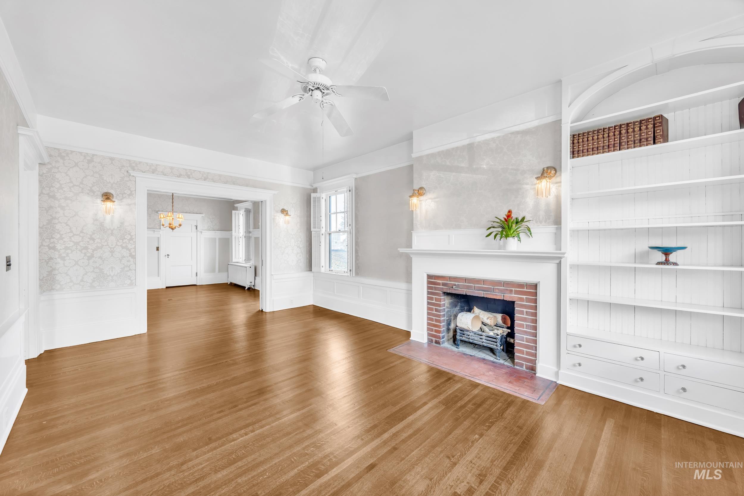 119/121 W Main St, Boise, Idaho 83702-7261, 10 Bedrooms, 7 Bathrooms, Residential For Sale, Price $1,598,000, 98988065