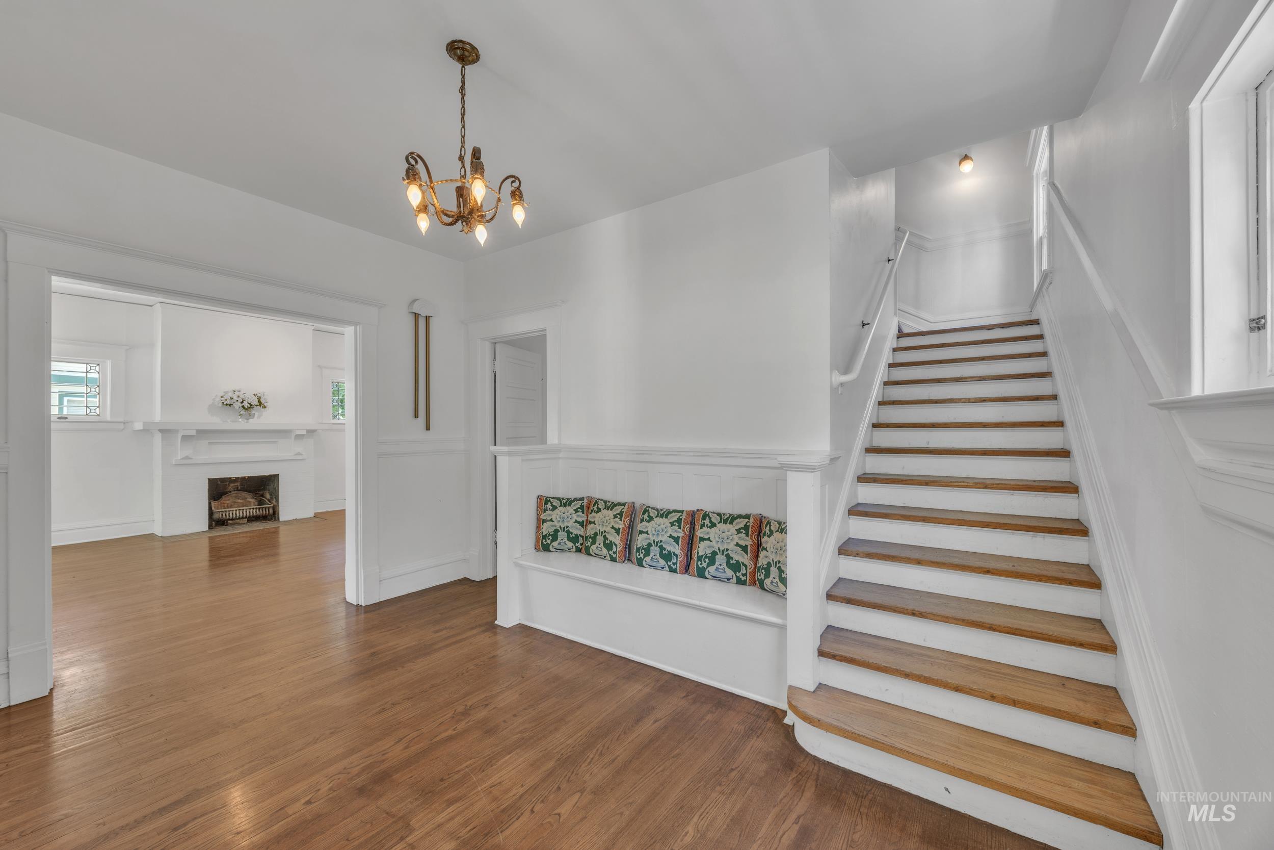 119/121 W Main St, Boise, Idaho 83702-7261, 10 Bedrooms, 7 Bathrooms, Residential For Sale, Price $1,598,000, 98988065