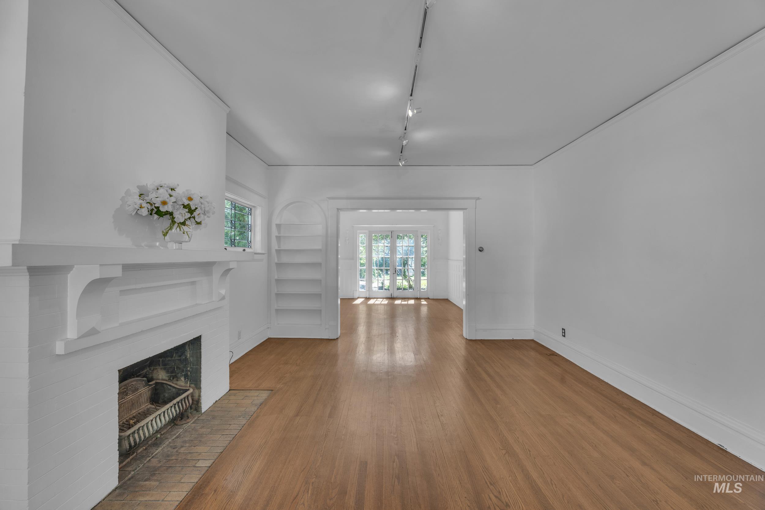 119/121 W Main St, Boise, Idaho 83702-7261, 10 Bedrooms, 7 Bathrooms, Residential For Sale, Price $1,598,000, 98988065