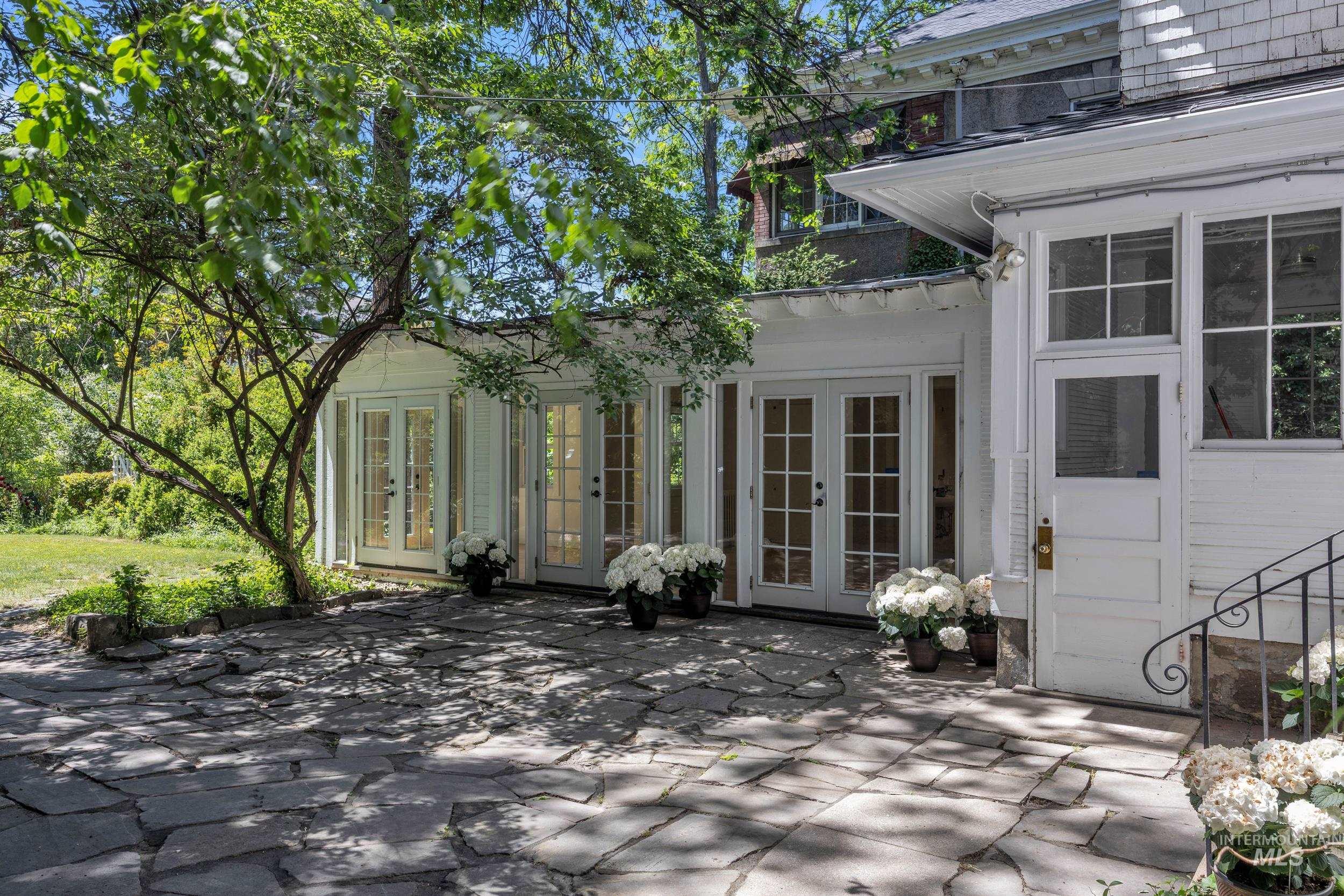 119/121 W Main St, Boise, Idaho 83702-7261, 10 Bedrooms, 7 Bathrooms, Residential For Sale, Price $1,598,000, 98988065