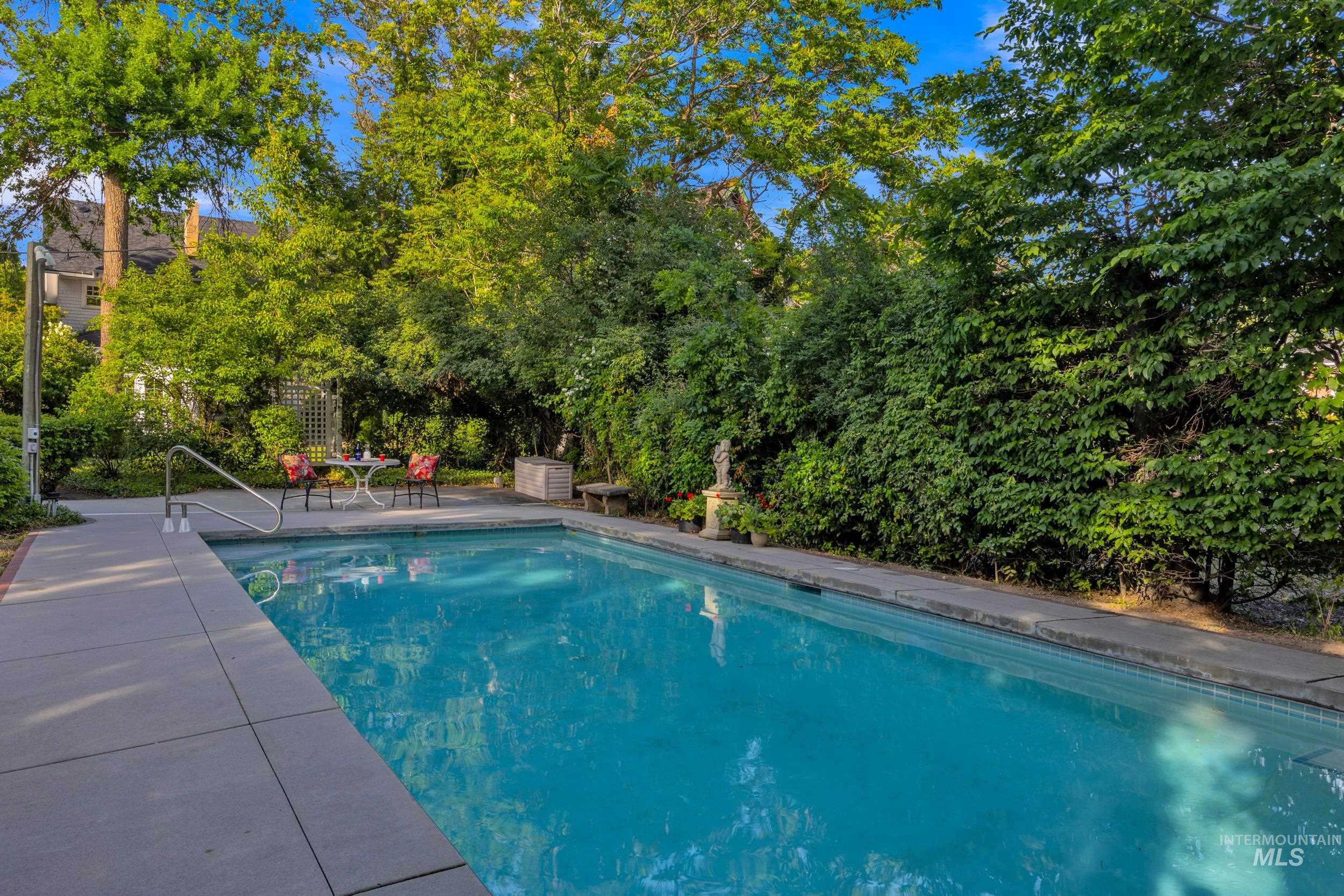 119/121 W Main St, Boise, Idaho 83702-7261, 10 Bedrooms, 7 Bathrooms, Residential For Sale, Price $1,598,000, 98988065