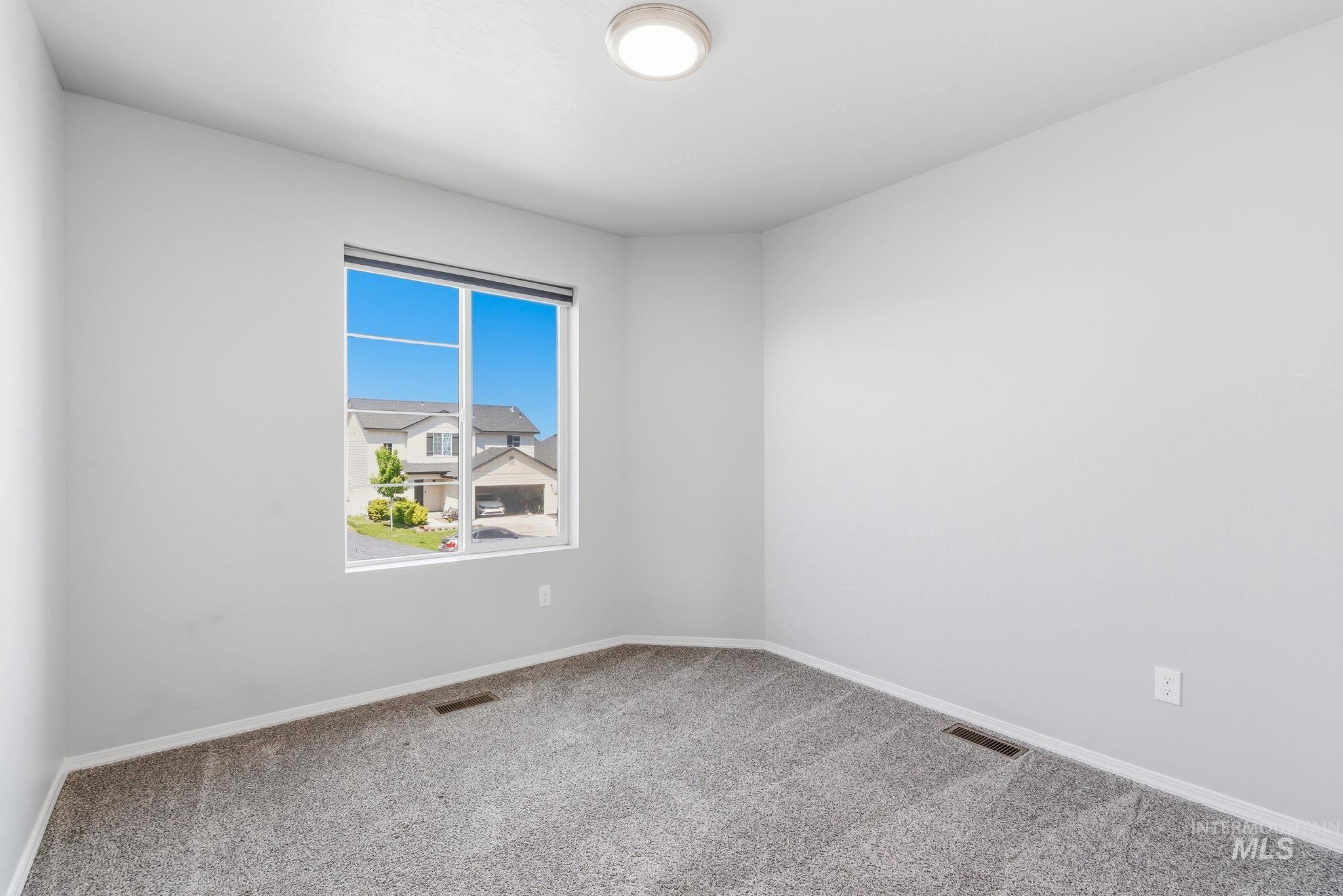 100 N Meadowsweet Avenue, Kuna, Idaho 83634, 3 Bedrooms, 2.5 Bathrooms, Residential For Sale, Price $389,900,MLS 98988069