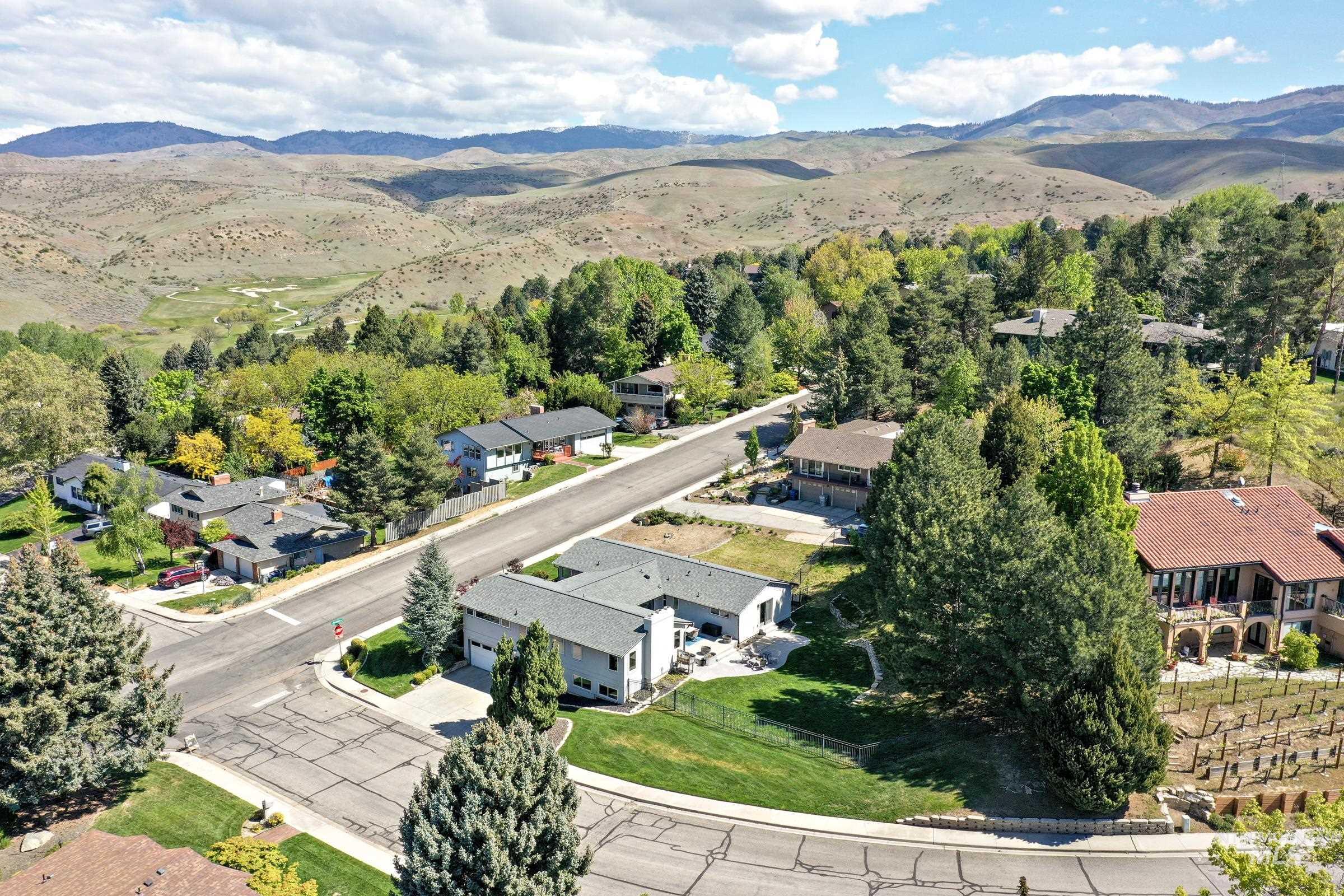 709 E Braemere Road, Boise, Idaho 83702, 4 Bedrooms, 4.5 Bathrooms, Residential For Sale, Price $1,495,000, 98988072