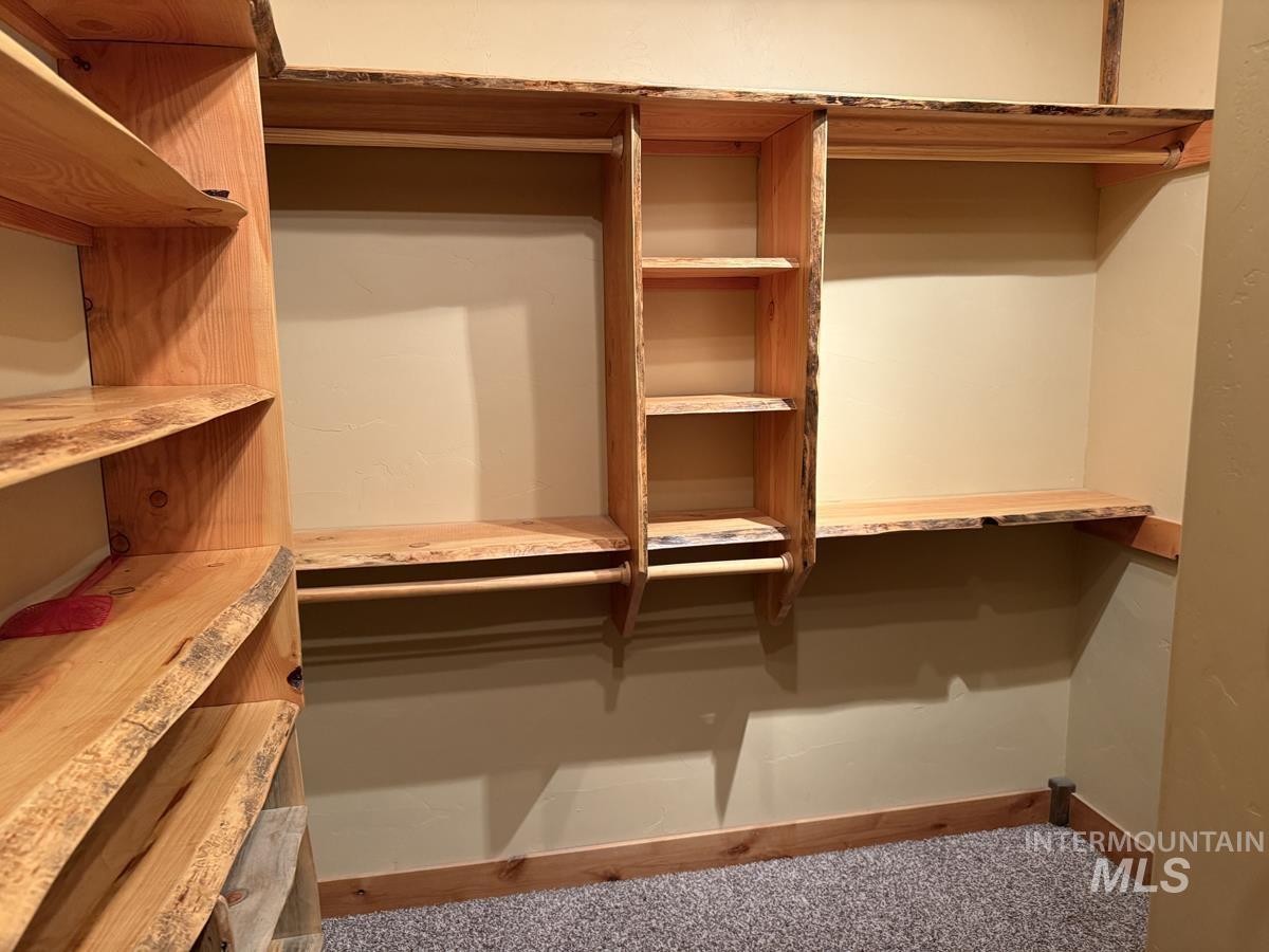 515 Cabarton Road, Cascade, Idaho 83611, 3 Bedrooms, 3 Bathrooms, Residential For Sale, Price $1,750,000, 98988079