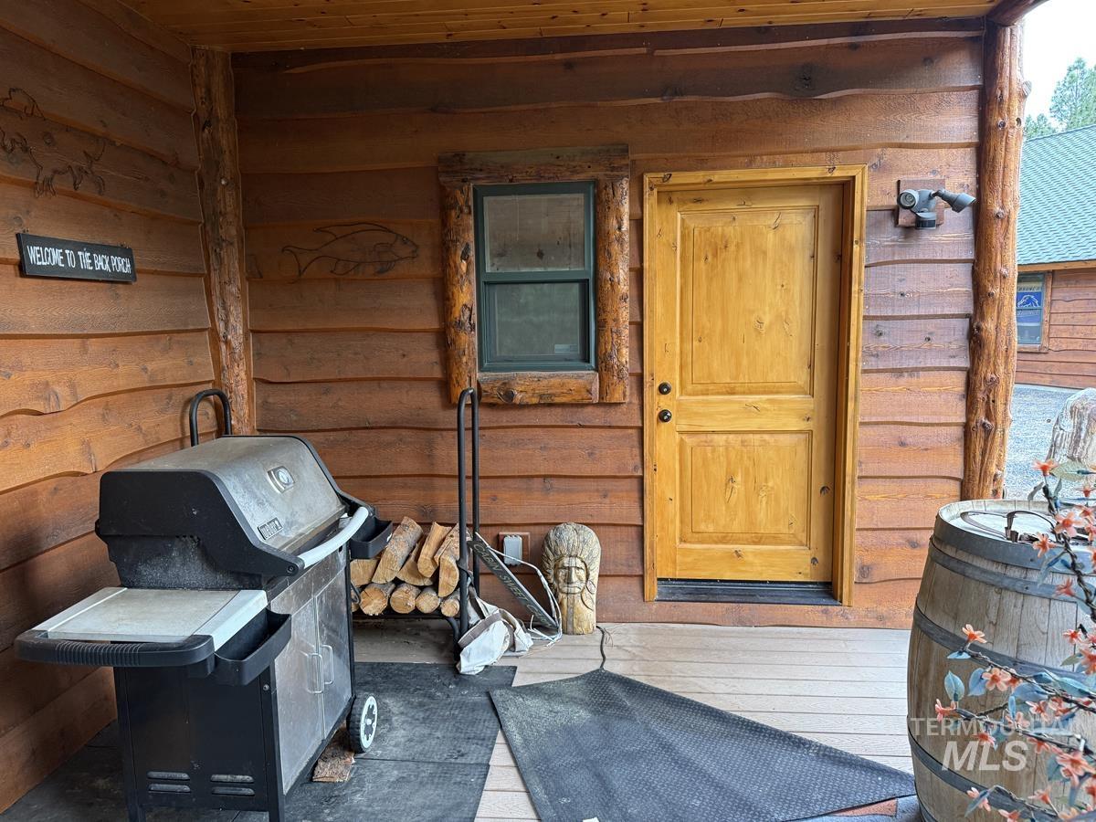 515 Cabarton Road, Cascade, Idaho 83611, 3 Bedrooms, 3 Bathrooms, Residential For Sale, Price $1,750,000, 98988079