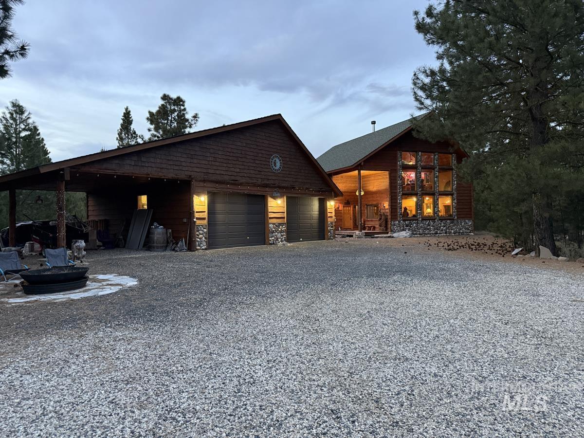515 Cabarton Road, Cascade, Idaho 83611, 3 Bedrooms, 3 Bathrooms, Residential For Sale, Price $1,750,000, 98988079