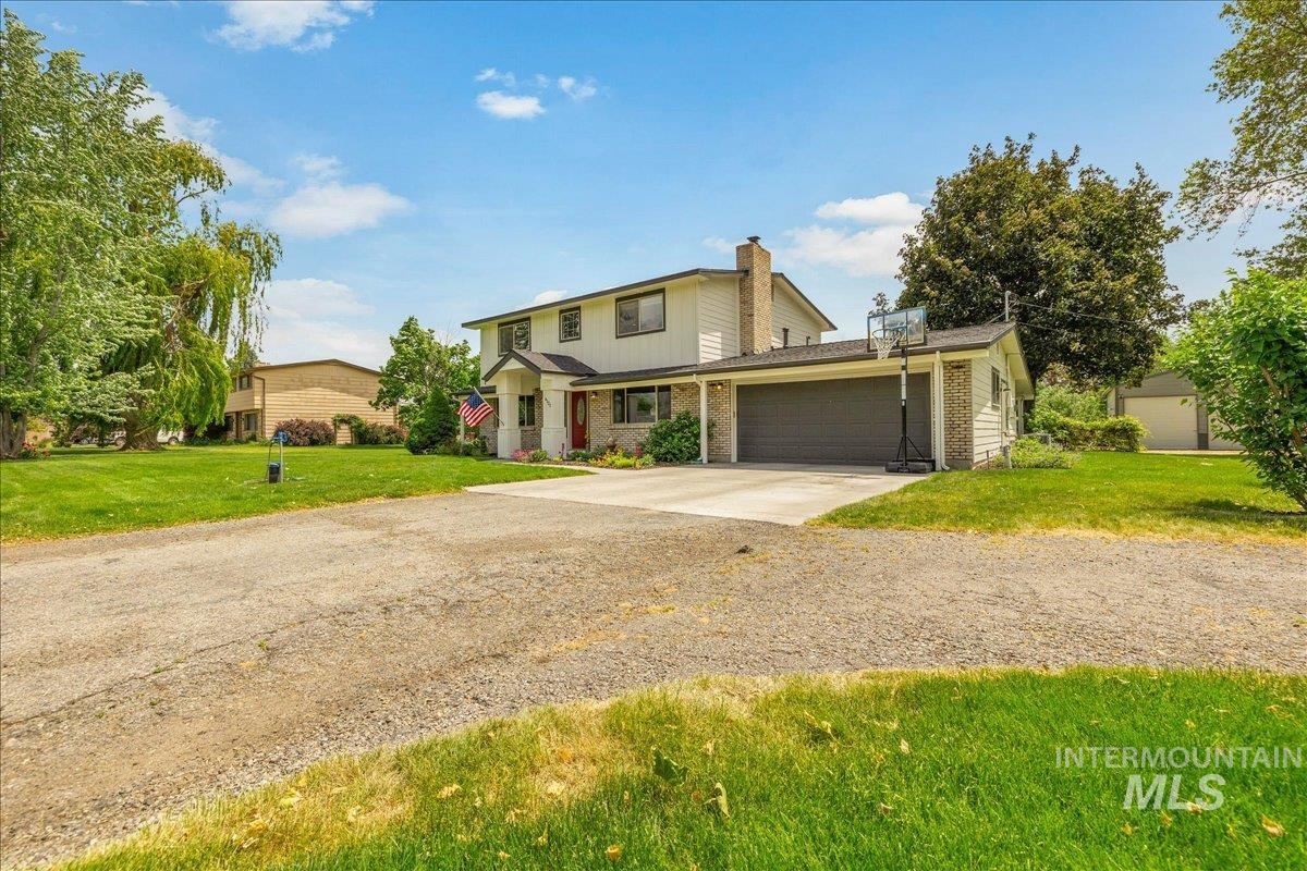4125 E Green Meadow Dr, Meridian, Idaho 83646-5813, 4 Bedrooms, 2.5 Bathrooms, Residential For Sale, Price $875,000,MLS 98988080