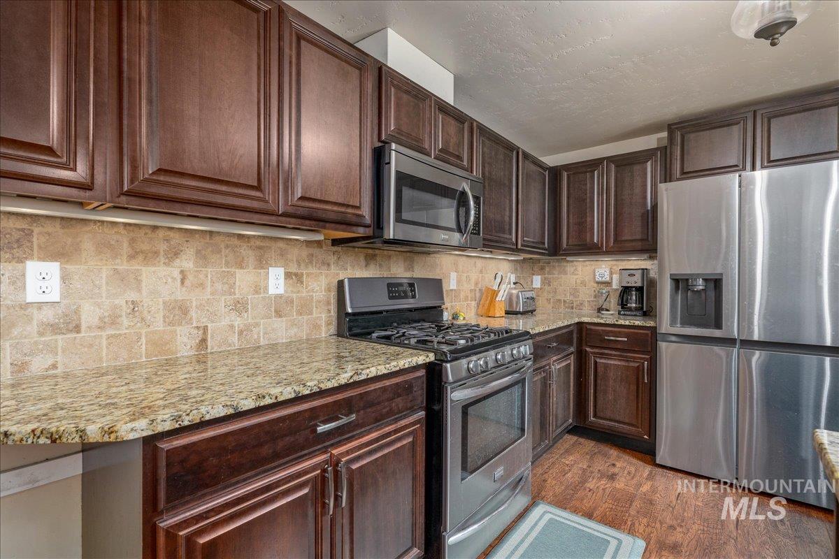 4125 E Green Meadow Dr, Meridian, Idaho 83646-5813, 4 Bedrooms, 2.5 Bathrooms, Residential For Sale, Price $875,000,MLS 98988080
