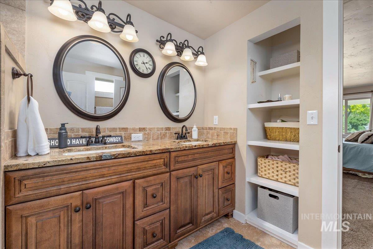4125 E Green Meadow Dr, Meridian, Idaho 83646-5813, 4 Bedrooms, 2.5 Bathrooms, Residential For Sale, Price $875,000,MLS 98988080