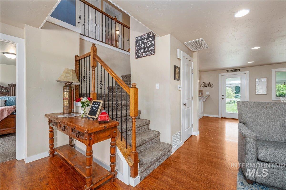 4125 E Green Meadow Dr, Meridian, Idaho 83646-5813, 4 Bedrooms, 2.5 Bathrooms, Residential For Sale, Price $875,000,MLS 98988080