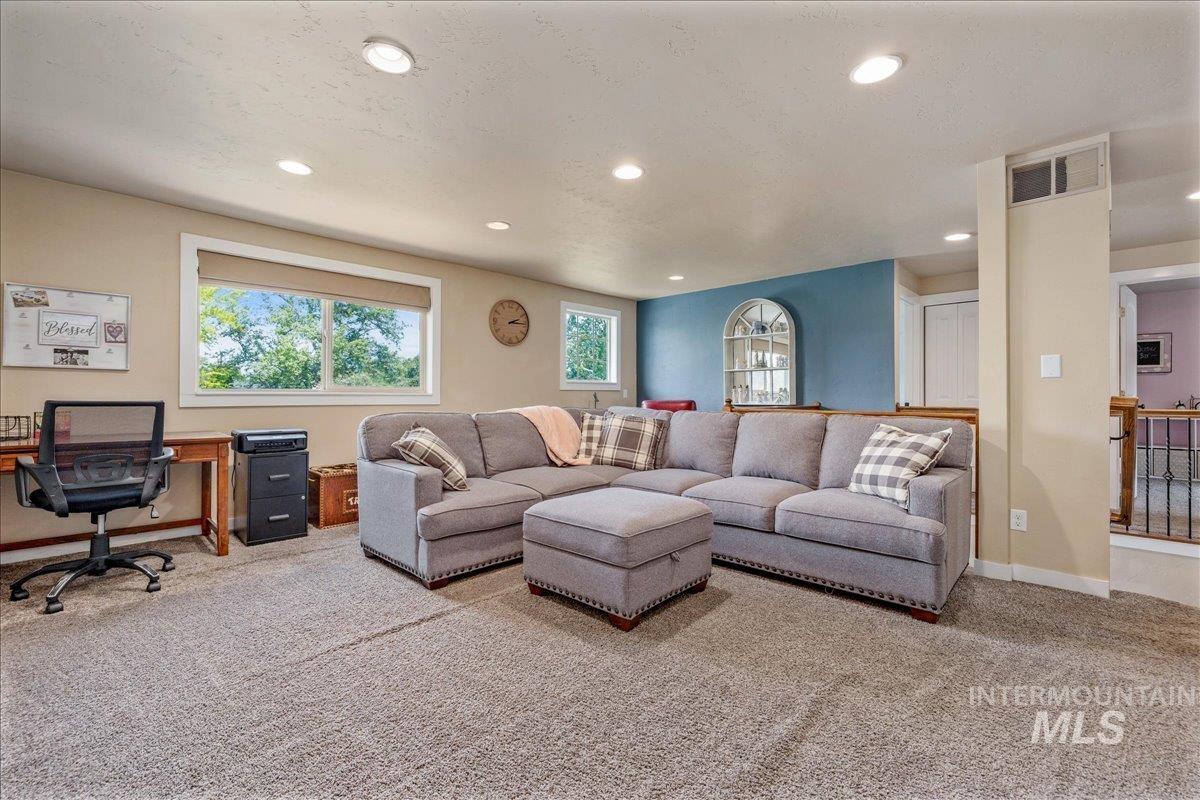 4125 E Green Meadow Dr, Meridian, Idaho 83646-5813, 4 Bedrooms, 2.5 Bathrooms, Residential For Sale, Price $875,000,MLS 98988080