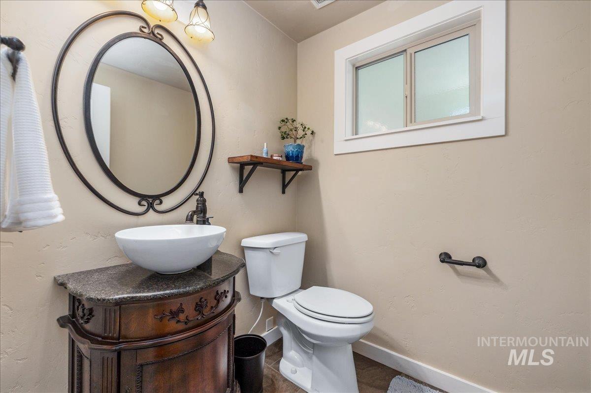 4125 E Green Meadow Dr, Meridian, Idaho 83646-5813, 4 Bedrooms, 2.5 Bathrooms, Residential For Sale, Price $875,000,MLS 98988080