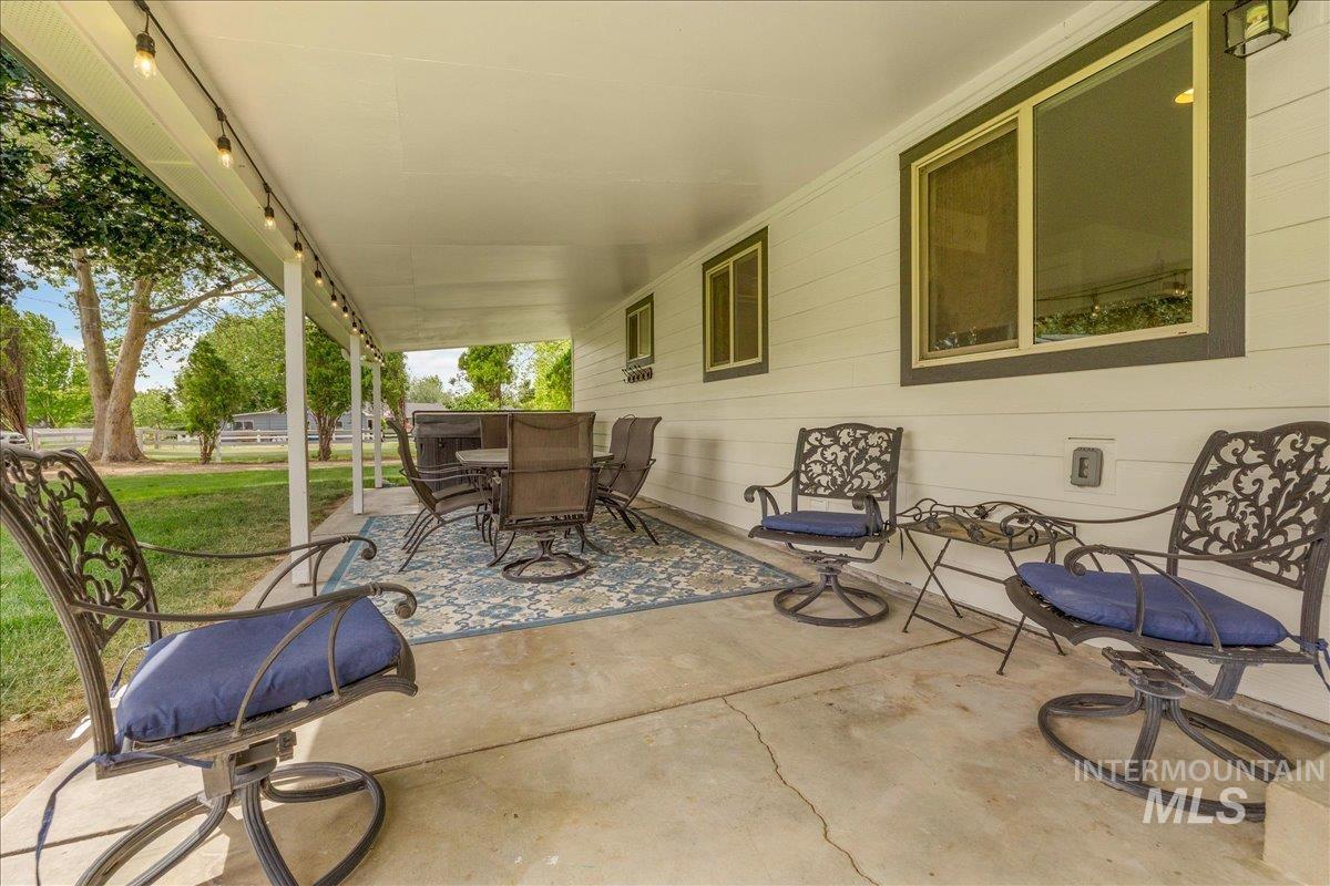 4125 E Green Meadow Dr, Meridian, Idaho 83646-5813, 4 Bedrooms, 2.5 Bathrooms, Residential For Sale, Price $875,000,MLS 98988080