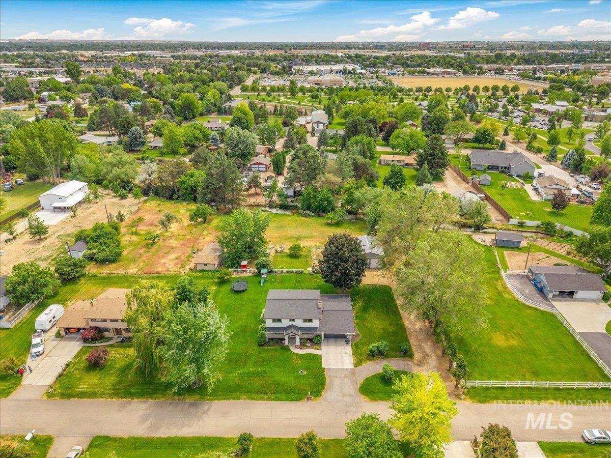 4125 E Green Meadow Dr, Meridian, Idaho 83646-5813, 4 Bedrooms, 2.5 Bathrooms, Residential For Sale, Price $875,000,MLS 98988080