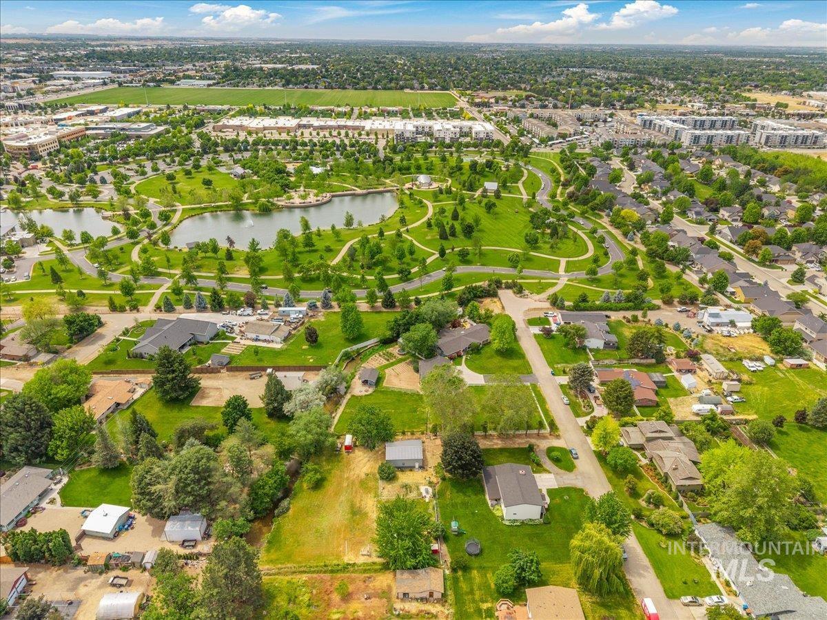 4125 E Green Meadow Dr, Meridian, Idaho 83646-5813, 4 Bedrooms, 2.5 Bathrooms, Residential For Sale, Price $875,000,MLS 98988080