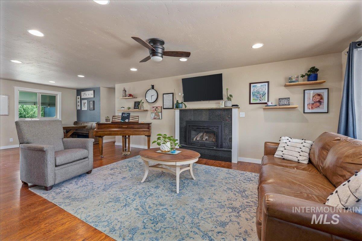4125 E Green Meadow Dr, Meridian, Idaho 83646-5813, 4 Bedrooms, 2.5 Bathrooms, Residential For Sale, Price $875,000,MLS 98988080