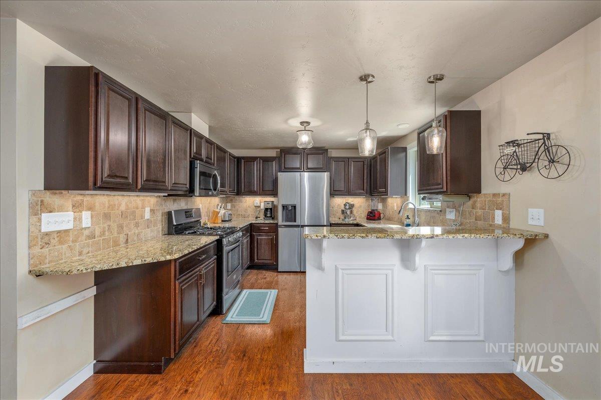 4125 E Green Meadow Dr, Meridian, Idaho 83646-5813, 4 Bedrooms, 2.5 Bathrooms, Residential For Sale, Price $875,000,MLS 98988080