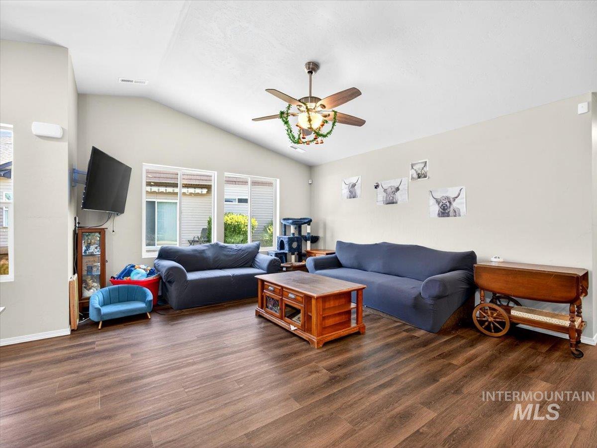 878 S Beaver Creek Way, Emmett, Idaho 83617, 3 Bedrooms, 2 Bathrooms, Residential For Sale, Price $337,900, 98988085
