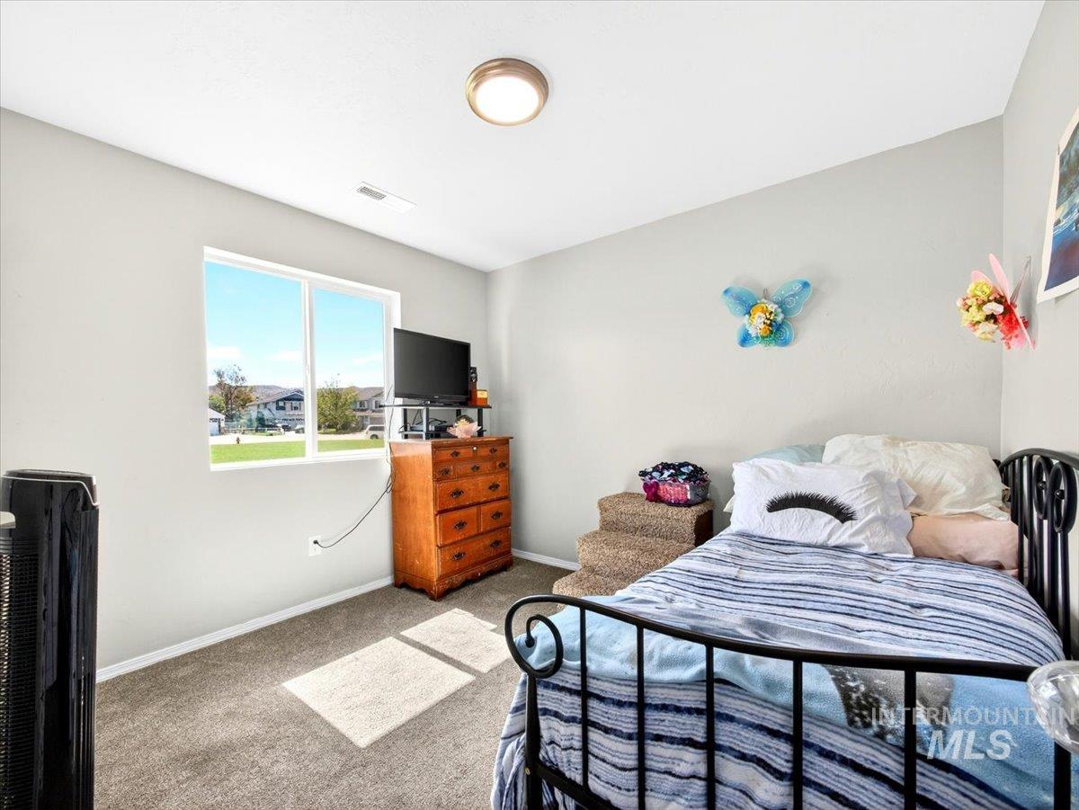 878 S Beaver Creek Way, Emmett, Idaho 83617, 3 Bedrooms, 2 Bathrooms, Residential For Sale, Price $337,900, 98988085