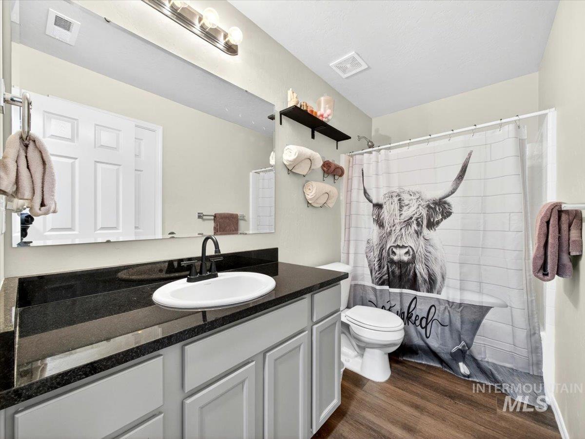 878 S Beaver Creek Way, Emmett, Idaho 83617, 3 Bedrooms, 2 Bathrooms, Residential For Sale, Price $337,900, 98988085