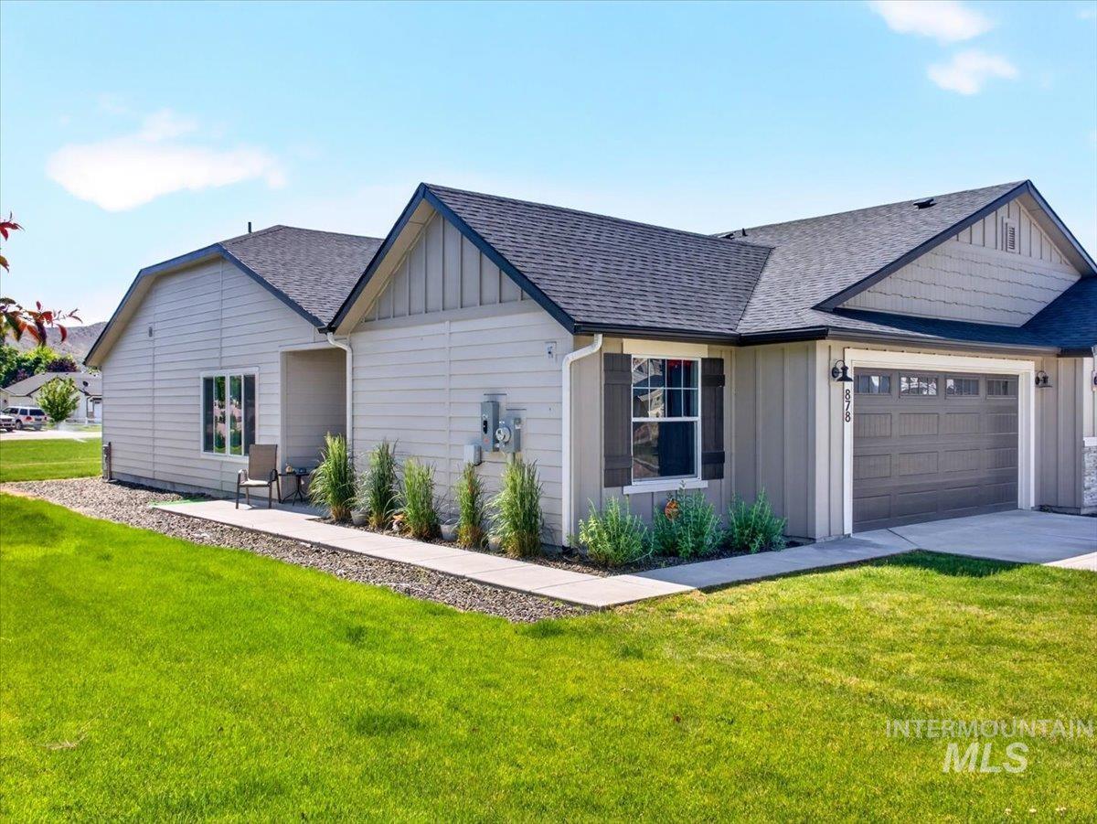 878 S Beaver Creek Way, Emmett, Idaho 83617, 3 Bedrooms, 2 Bathrooms, Residential For Sale, Price $339,900,MLS 98988085