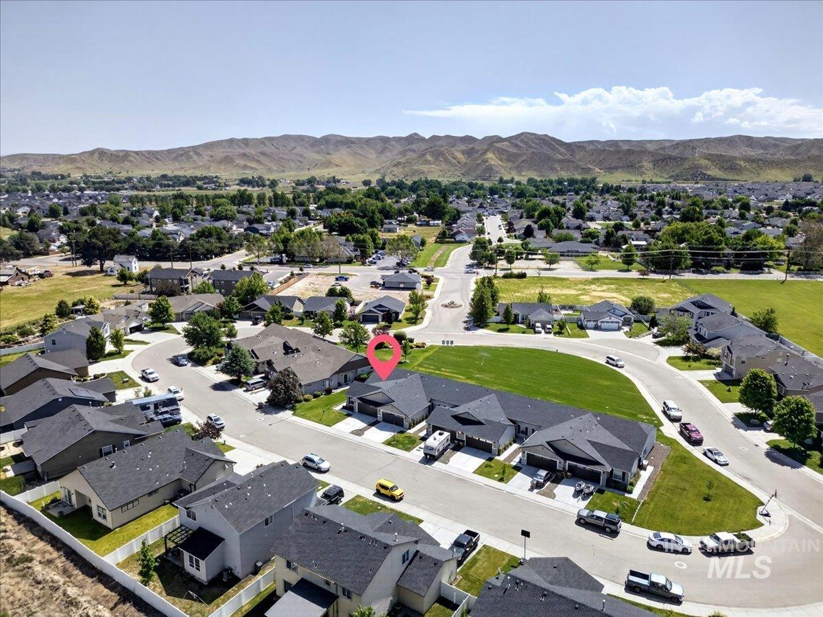878 S Beaver Creek Way, Emmett, Idaho 83617, 3 Bedrooms, 2 Bathrooms, Residential For Sale, Price $339,900,MLS 98988085