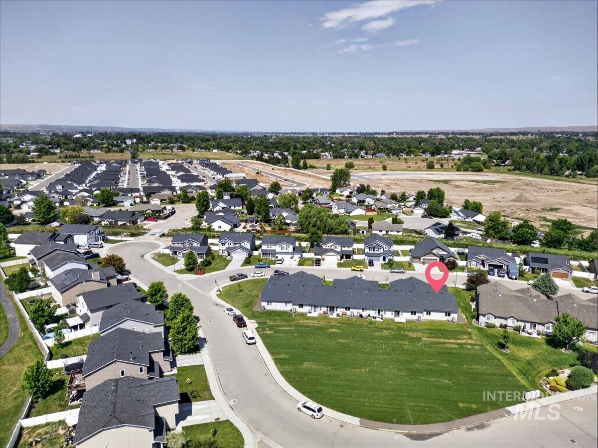 878 S Beaver Creek Way, Emmett, Idaho 83617, 3 Bedrooms, 2 Bathrooms, Residential For Sale, Price $339,900,MLS 98988085
