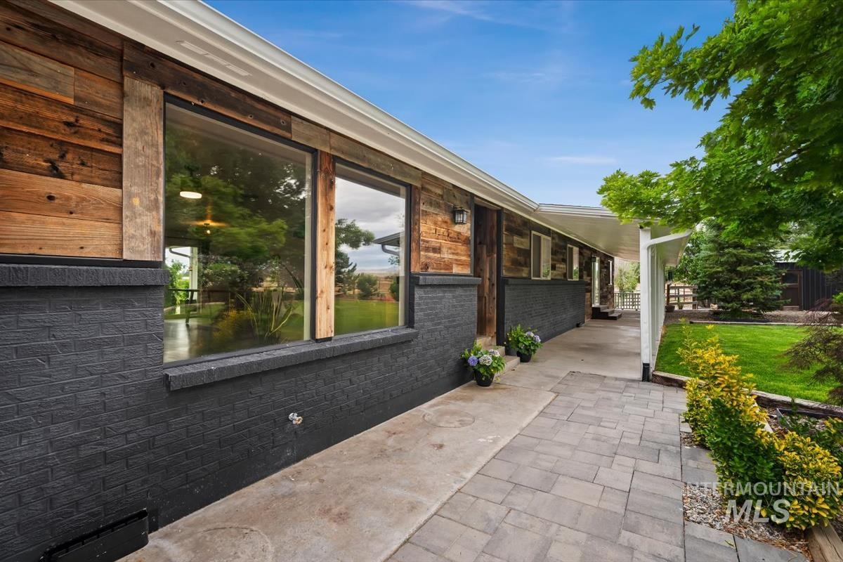 4602 W Central Rd, Emmett, Idaho 83617, 5 Bedrooms, 3 Bathrooms, Residential For Sale, Price $979,999, 98988088