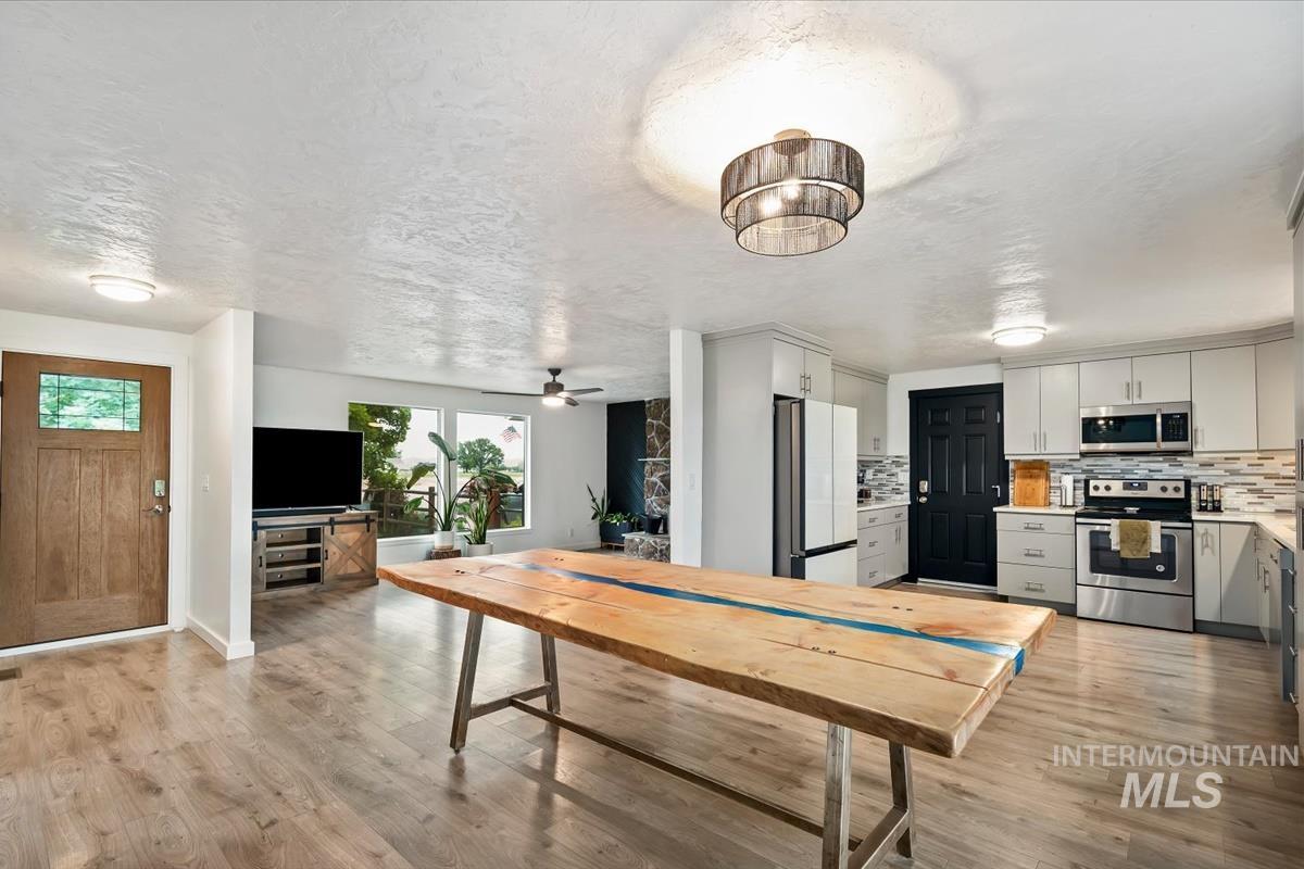 4602 W Central Rd, Emmett, Idaho 83617, 5 Bedrooms, 3 Bathrooms, Residential For Sale, Price $979,999, 98988088