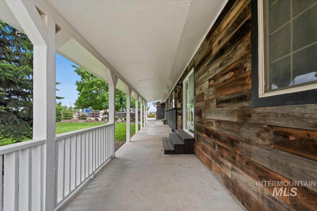 4602 W Central Rd, Emmett, Idaho 83617, 5 Bedrooms, 3 Bathrooms, Residential For Sale, Price $979,999, 98988088