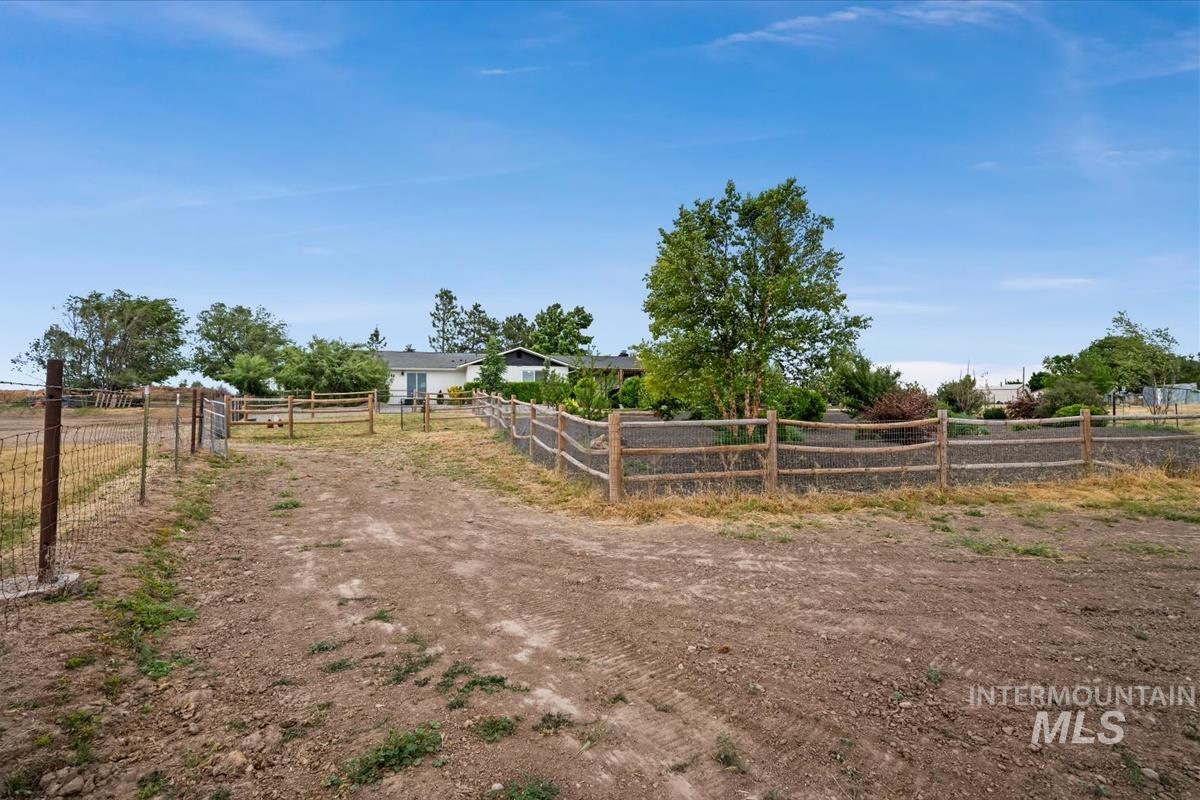 4602 W Central Rd, Emmett, Idaho 83617, 5 Bedrooms, 3 Bathrooms, Residential For Sale, Price $979,999, 98988088