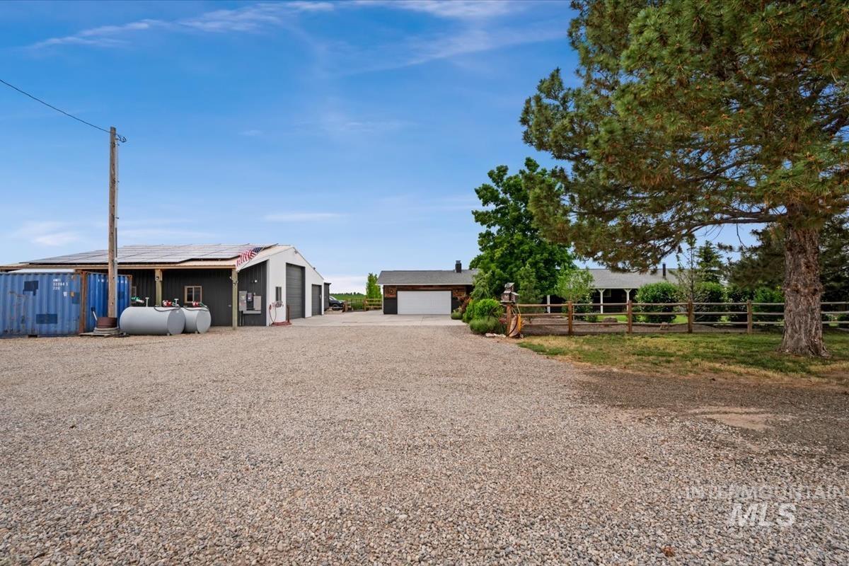 4602 W Central Rd, Emmett, Idaho 83617, 5 Bedrooms, 3 Bathrooms, Residential For Sale, Price $979,999, 98988088