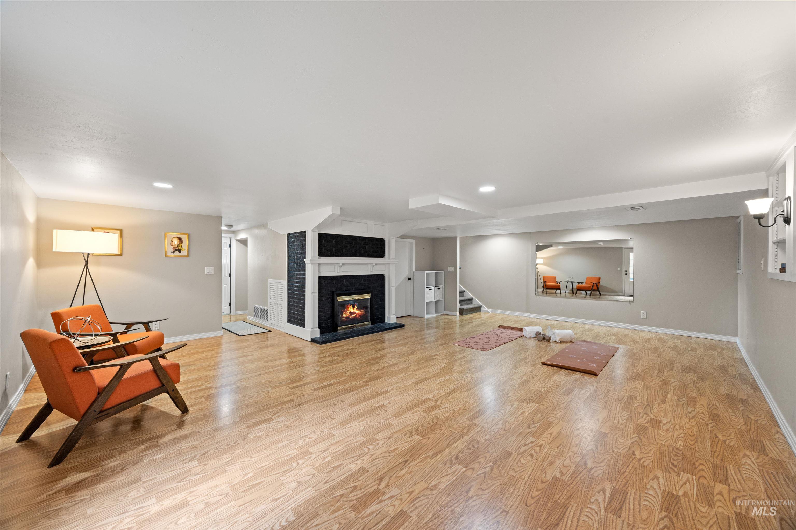 2914 N Alamo, Boise, Idaho 83704, 4 Bedrooms, 3 Bathrooms, Residential For Sale, Price $899,999, 98988091
