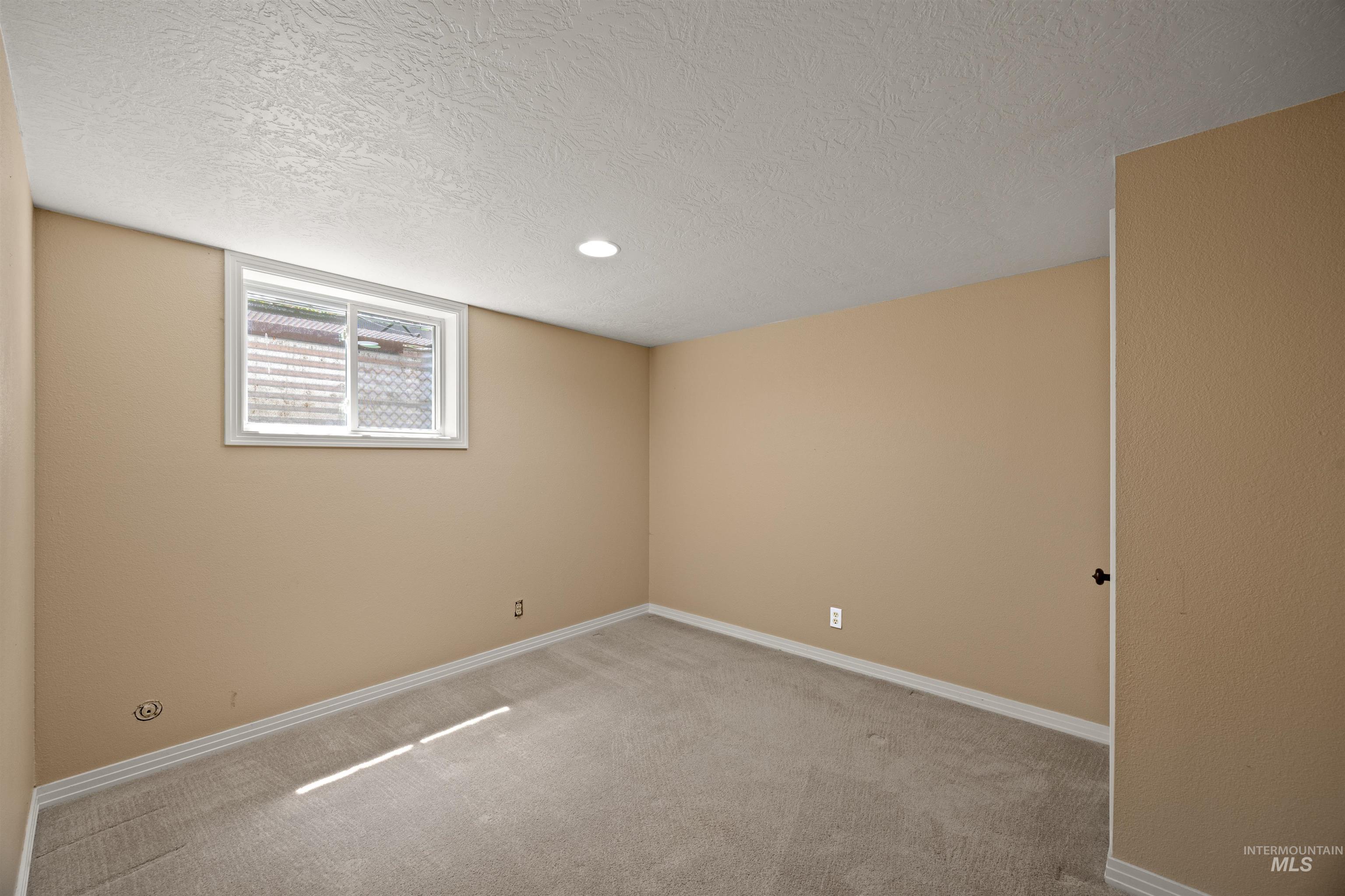 2914 N Alamo, Boise, Idaho 83704, 4 Bedrooms, 3 Bathrooms, Residential For Sale, Price $899,999, 98988091