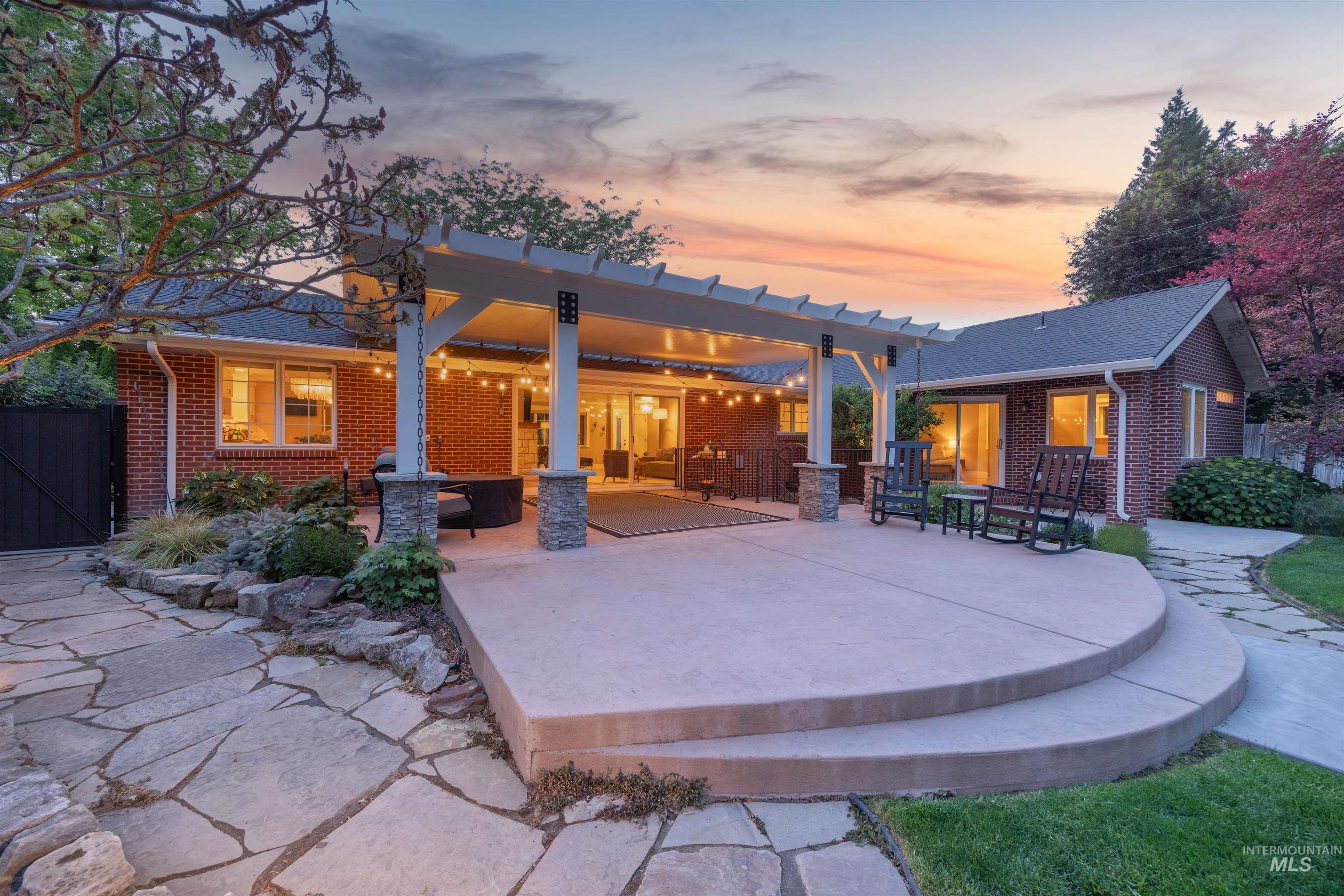2914 N Alamo, Boise, Idaho 83704, 4 Bedrooms, 3 Bathrooms, Residential For Sale, Price $899,999, 98988091