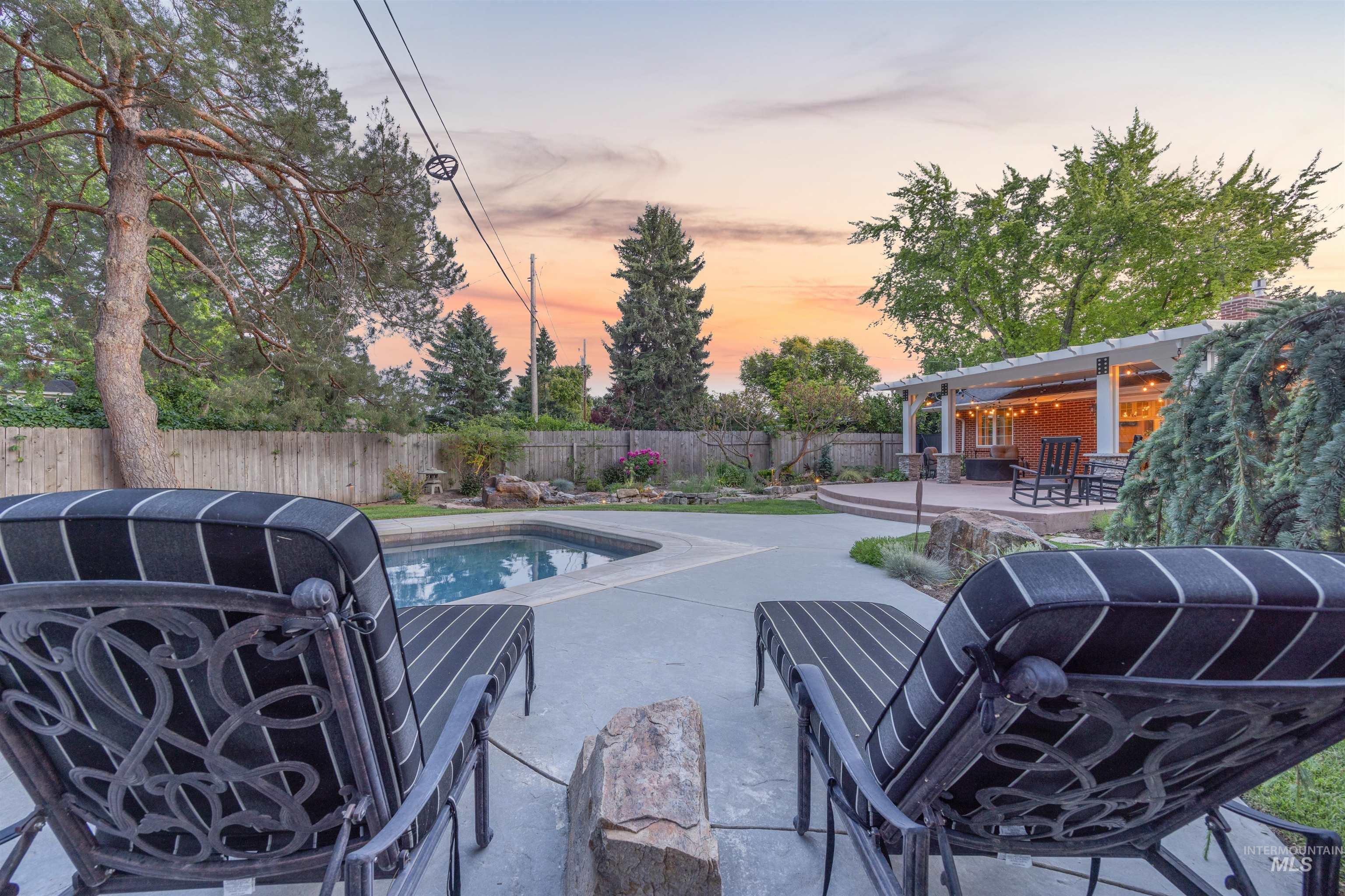 2914 N Alamo, Boise, Idaho 83704, 4 Bedrooms, 3 Bathrooms, Residential For Sale, Price $899,999, 98988091
