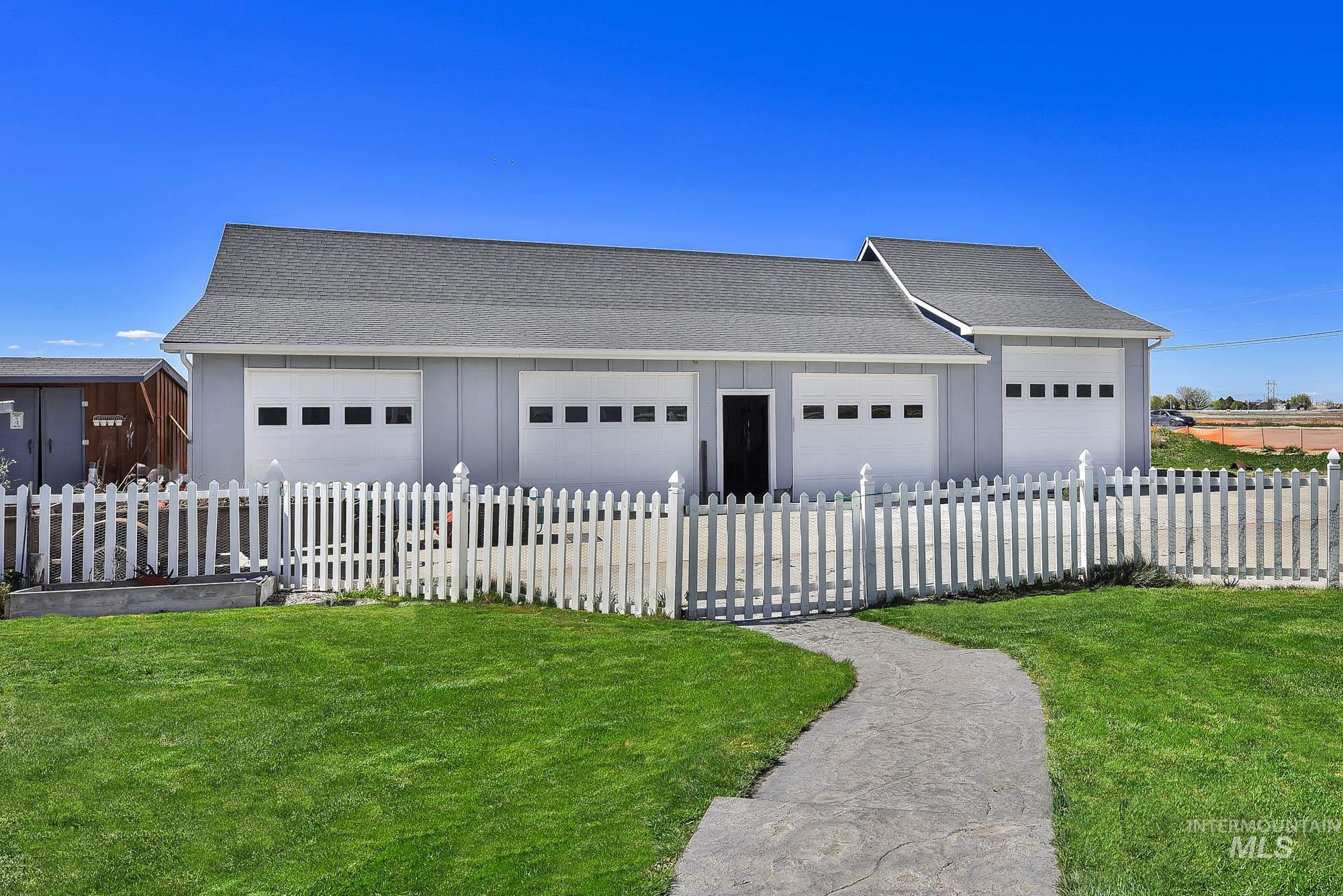 15955 Wintergreen, Caldwell, Idaho 83607, 3 Bedrooms, 2.5 Bathrooms, Residential For Sale, Price $700,000,MLS 98988095