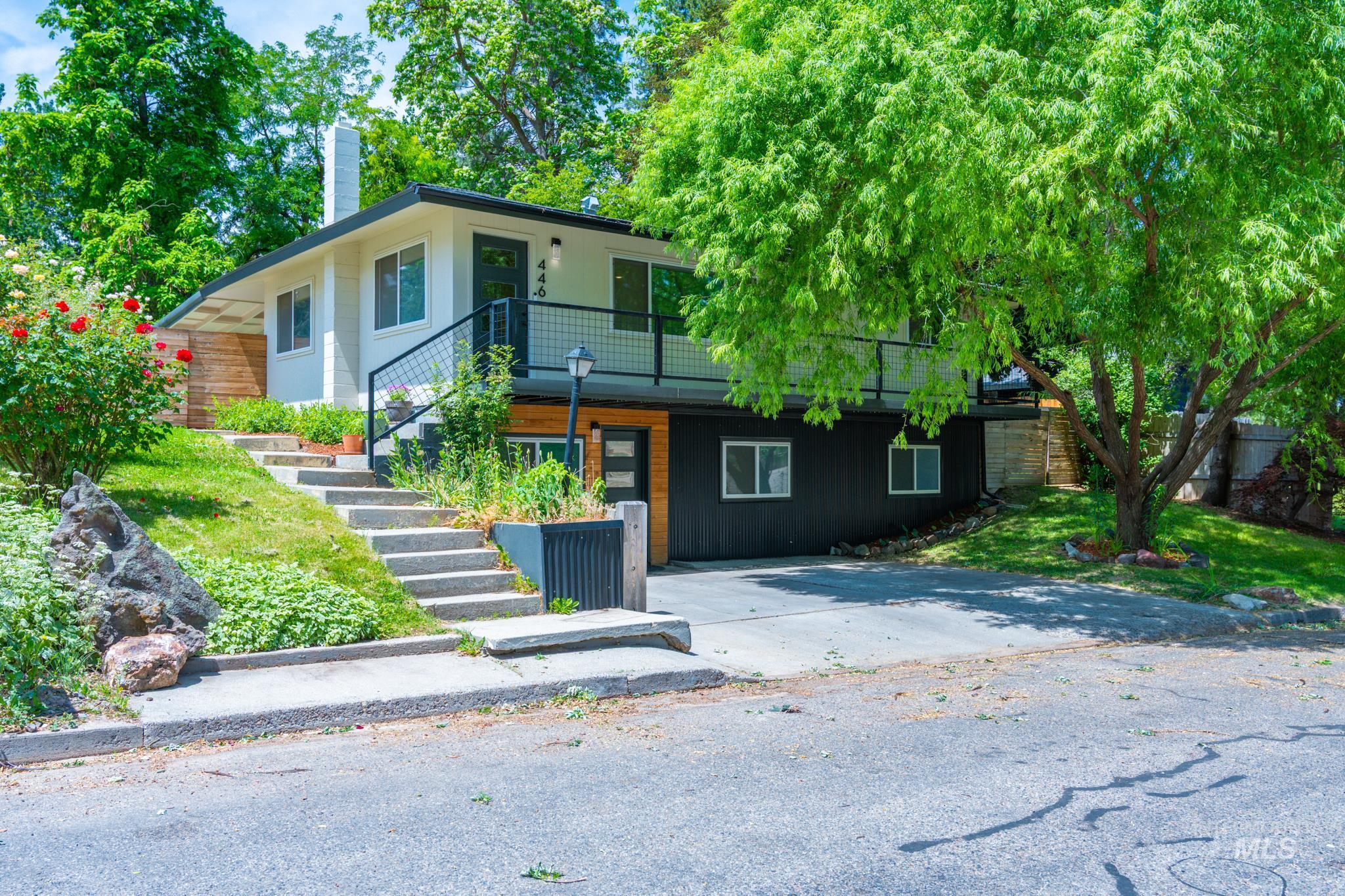 446 Perry Dr., Payette, Idaho 83661-0000, 4 Bedrooms, 2 Bathrooms, Residential For Sale, Price $415,000,MLS 98988100