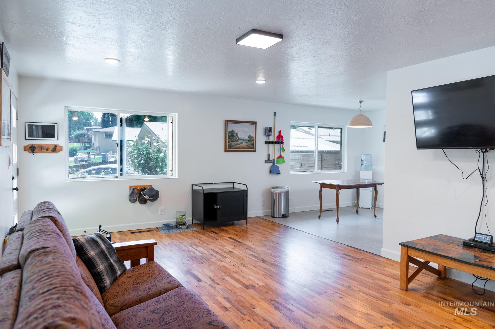 446 Perry Dr., Payette, Idaho 83661-0000, 4 Bedrooms, 2 Bathrooms, Residential For Sale, Price $415,000,MLS 98988100