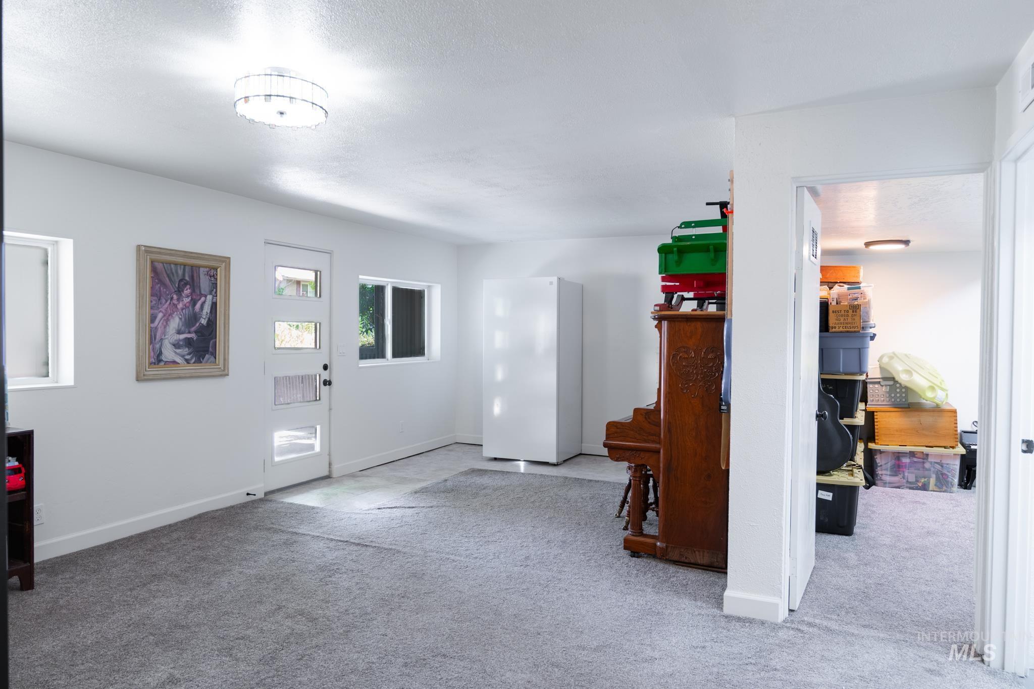 446 Perry Dr., Payette, Idaho 83661-0000, 4 Bedrooms, 2 Bathrooms, Residential For Sale, Price $415,000,MLS 98988100